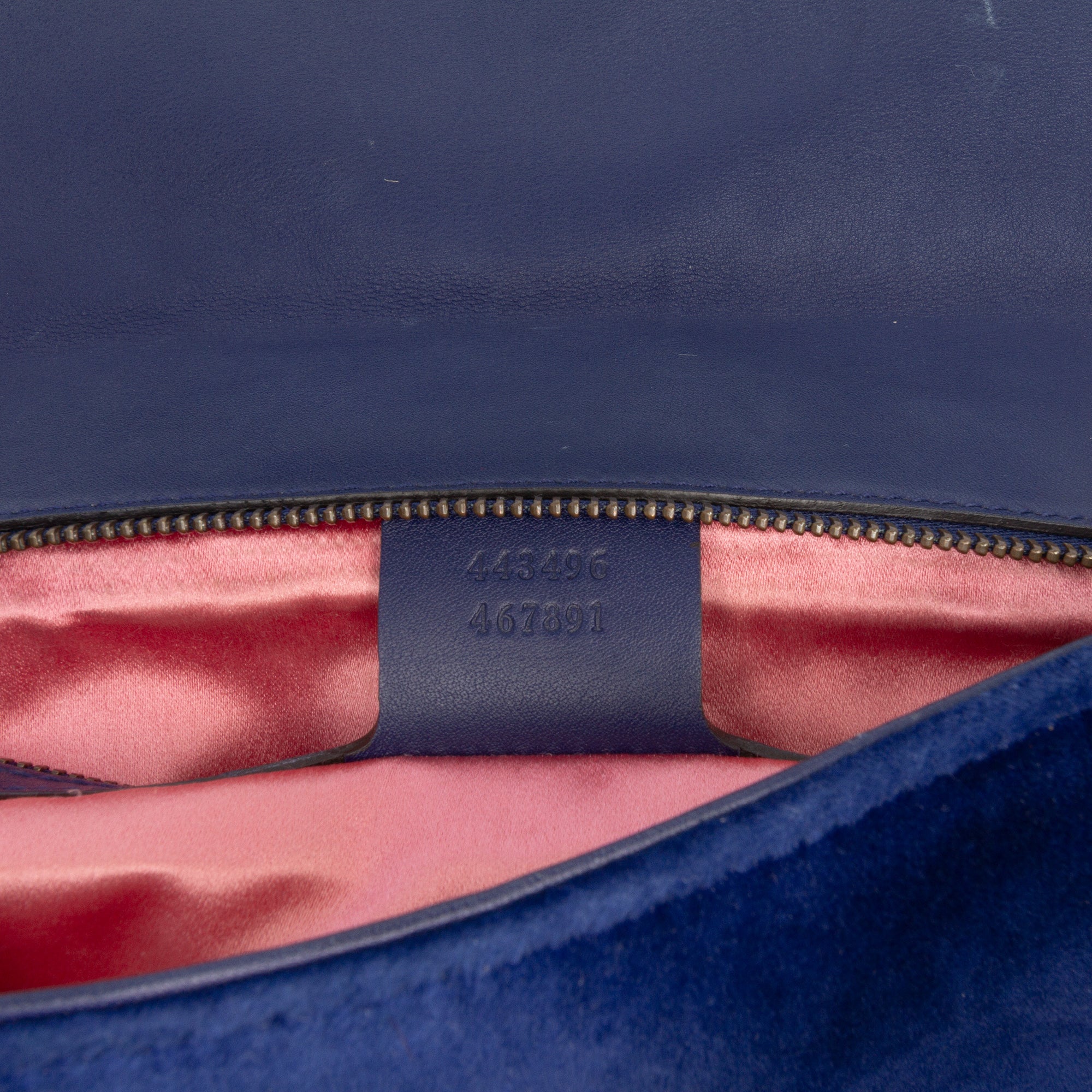 Medium GG Marmont Matelasse Velvet Flap Crossbody