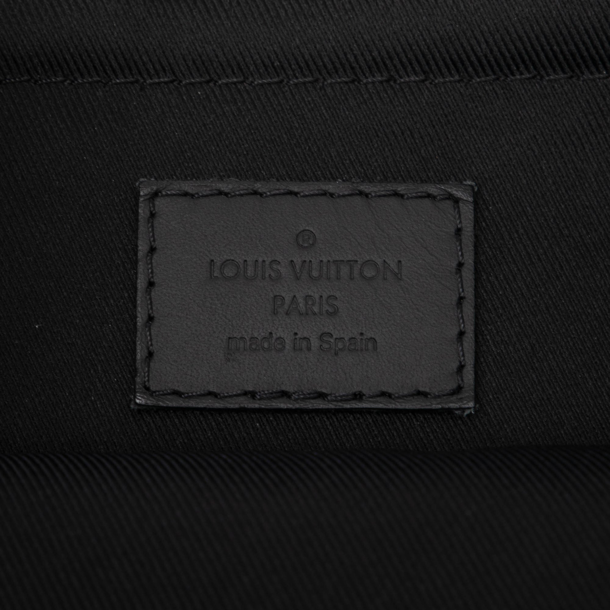 Monogram Shadow Discovery Pochette