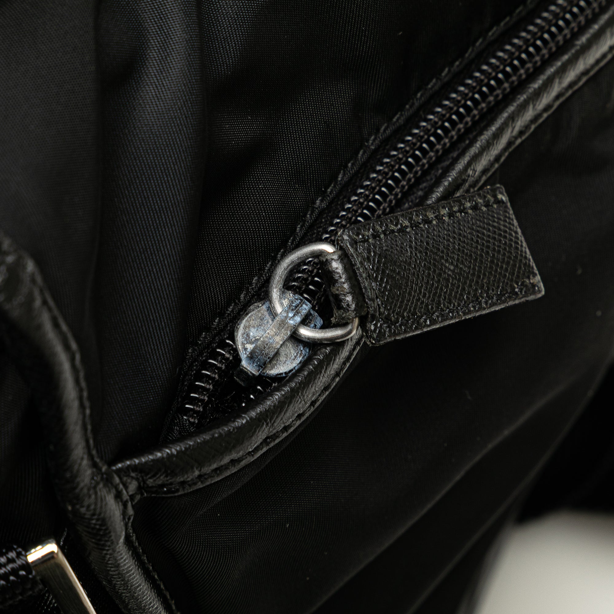 Tessuto Buckle Messenger Bag