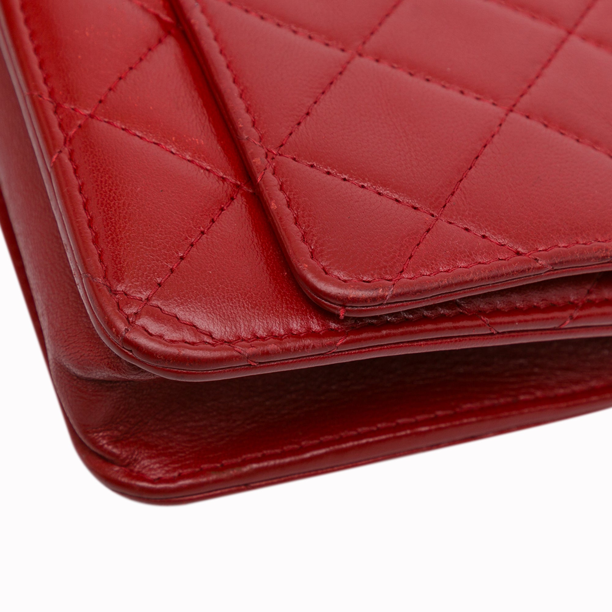 Classic Lambskin Wallet on Chain