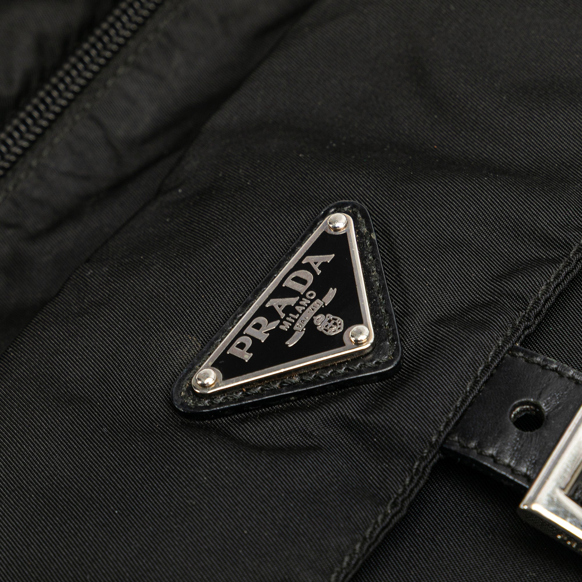 Tessuto Zip Top Crossbody