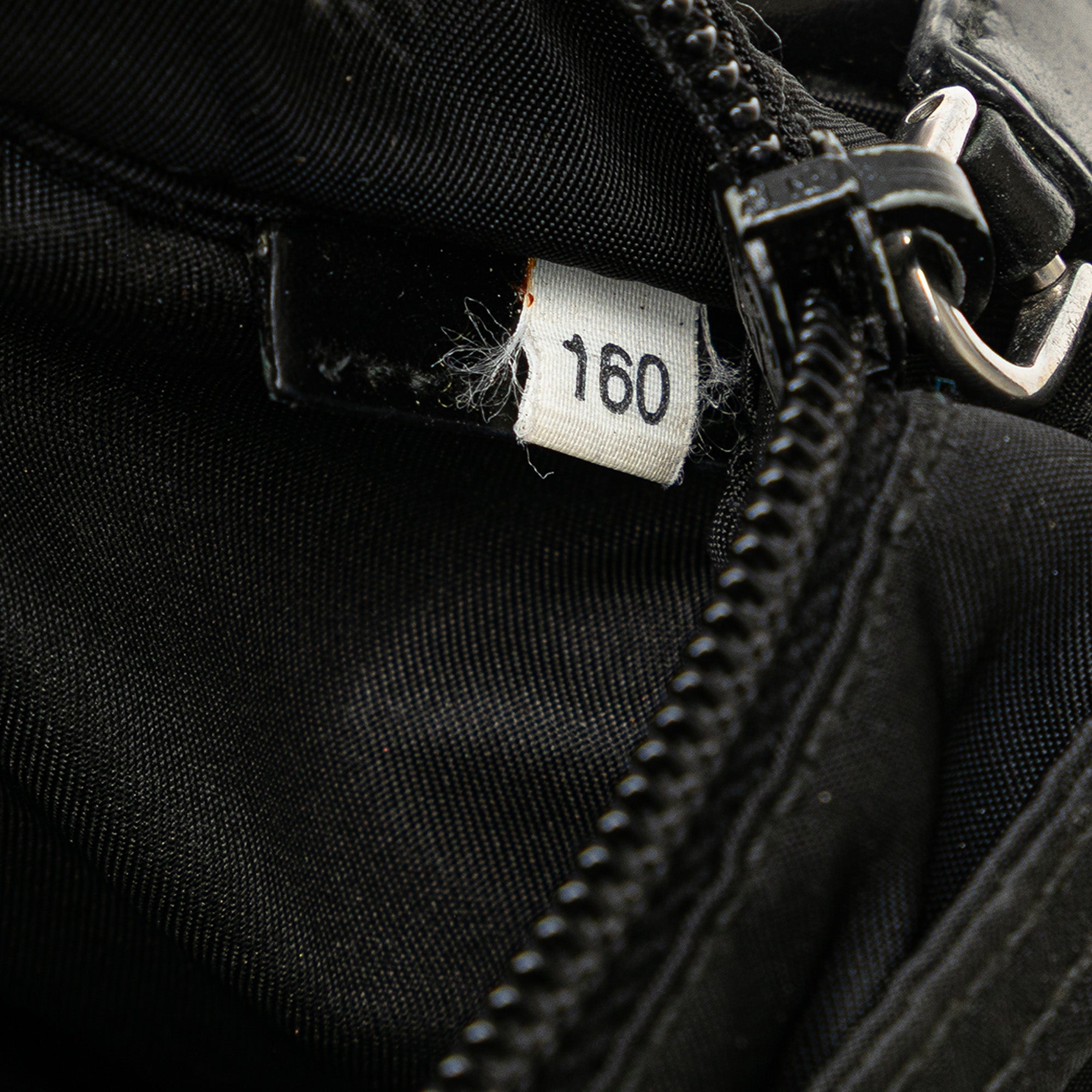 Tessuto Zip Top Crossbody