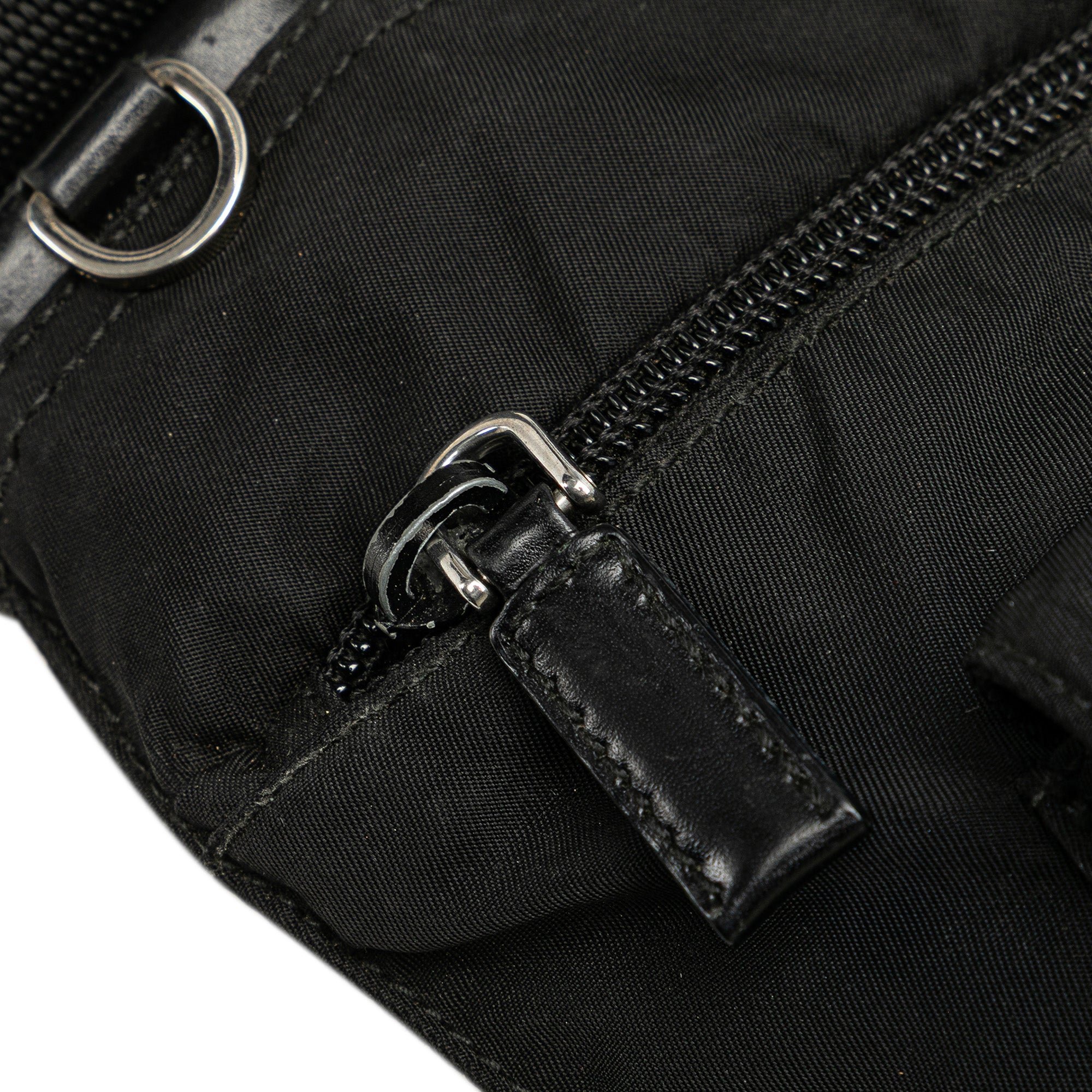 Tessuto Zip Top Crossbody