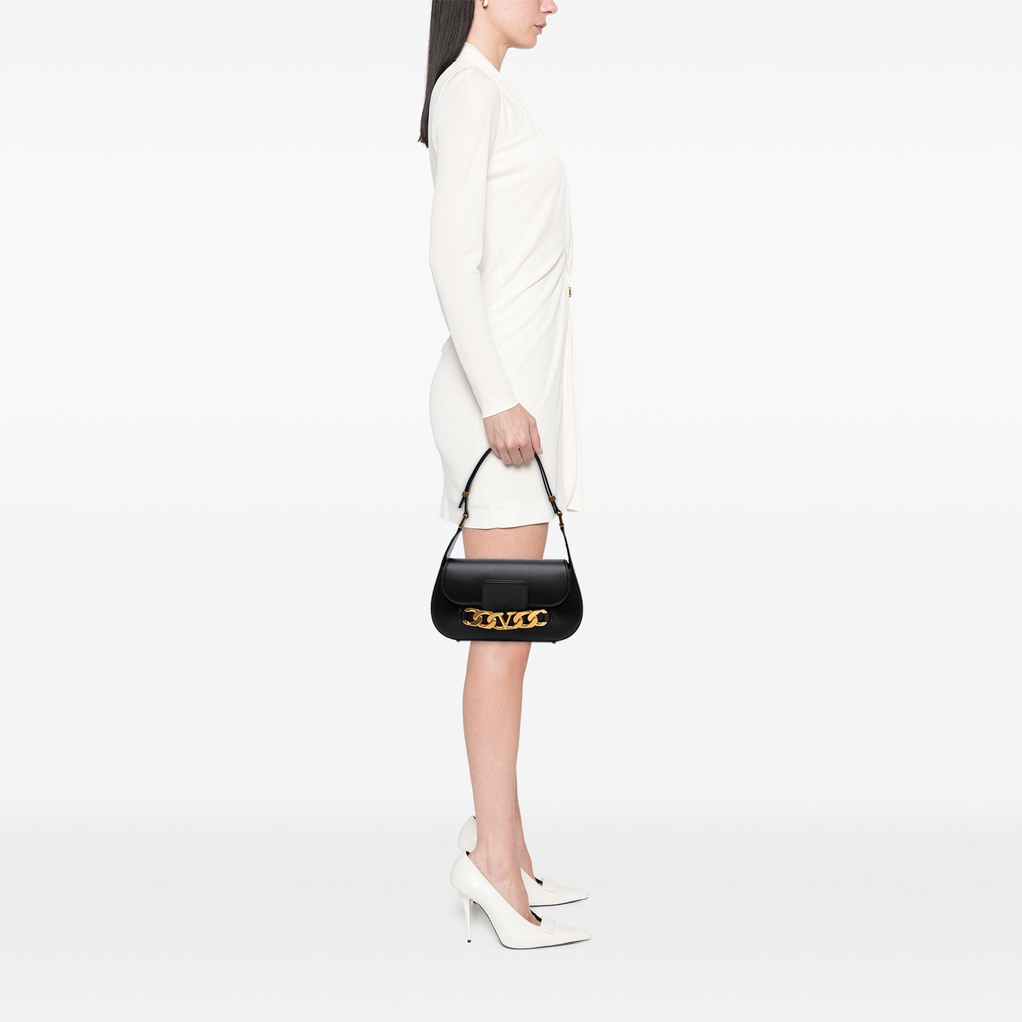Medium Leather Vlogo Chain Shoulder Bag