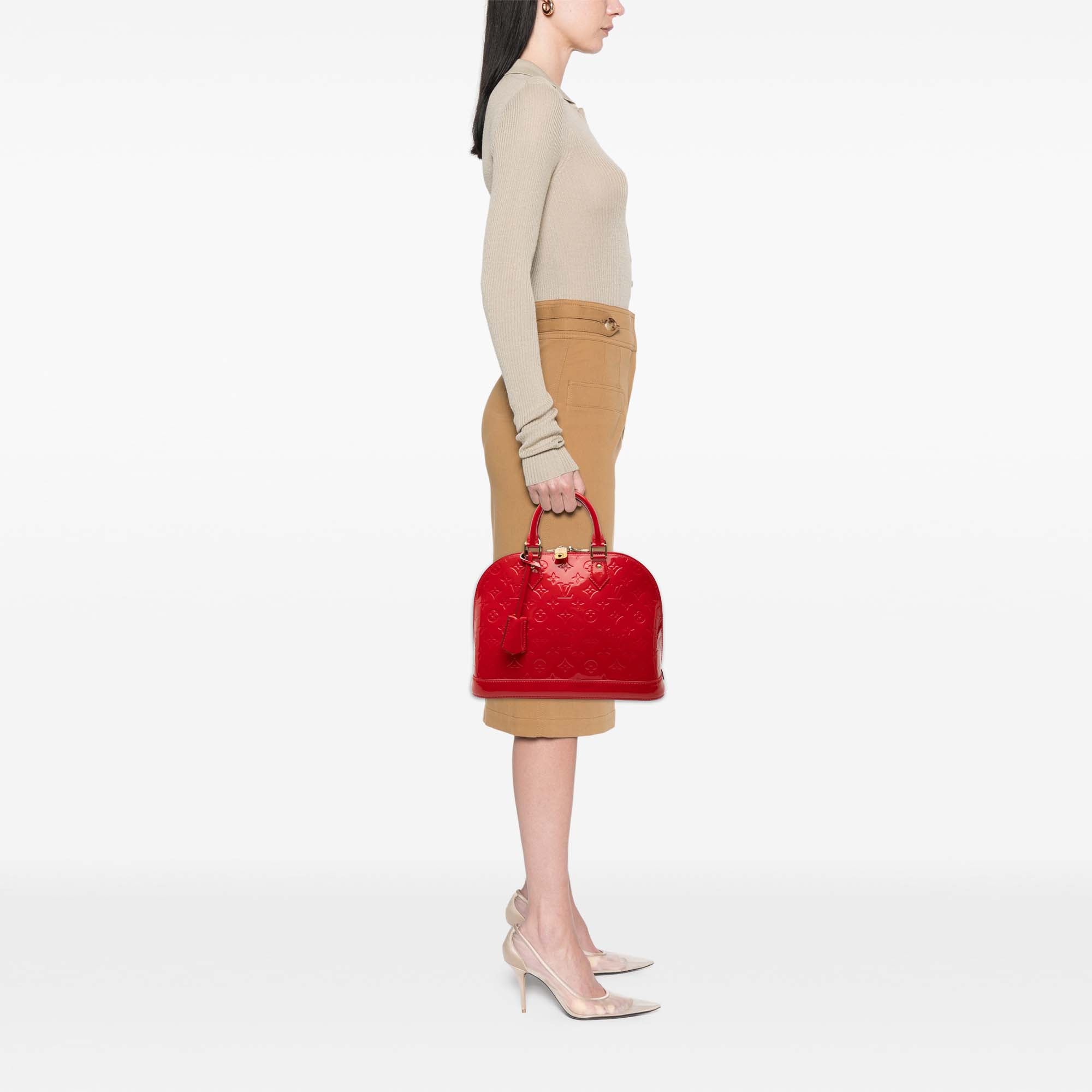 Monogram Vernis Alma PM