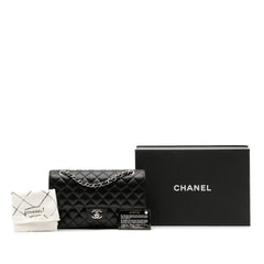 Medium Classic Caviar Double Flap