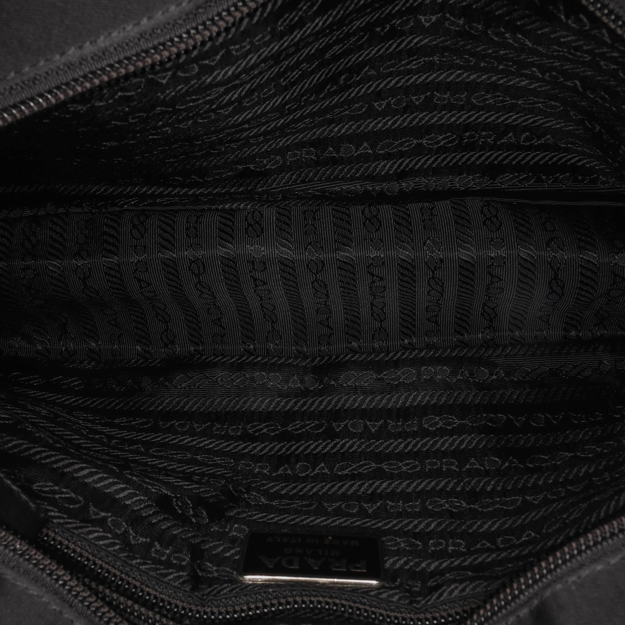 Tessuto Zip Top Shoulder Bag
