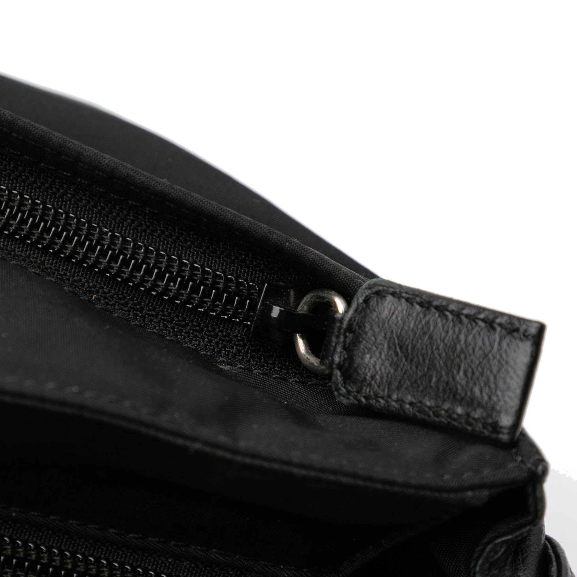 Tessuto Zip Top Shoulder Bag