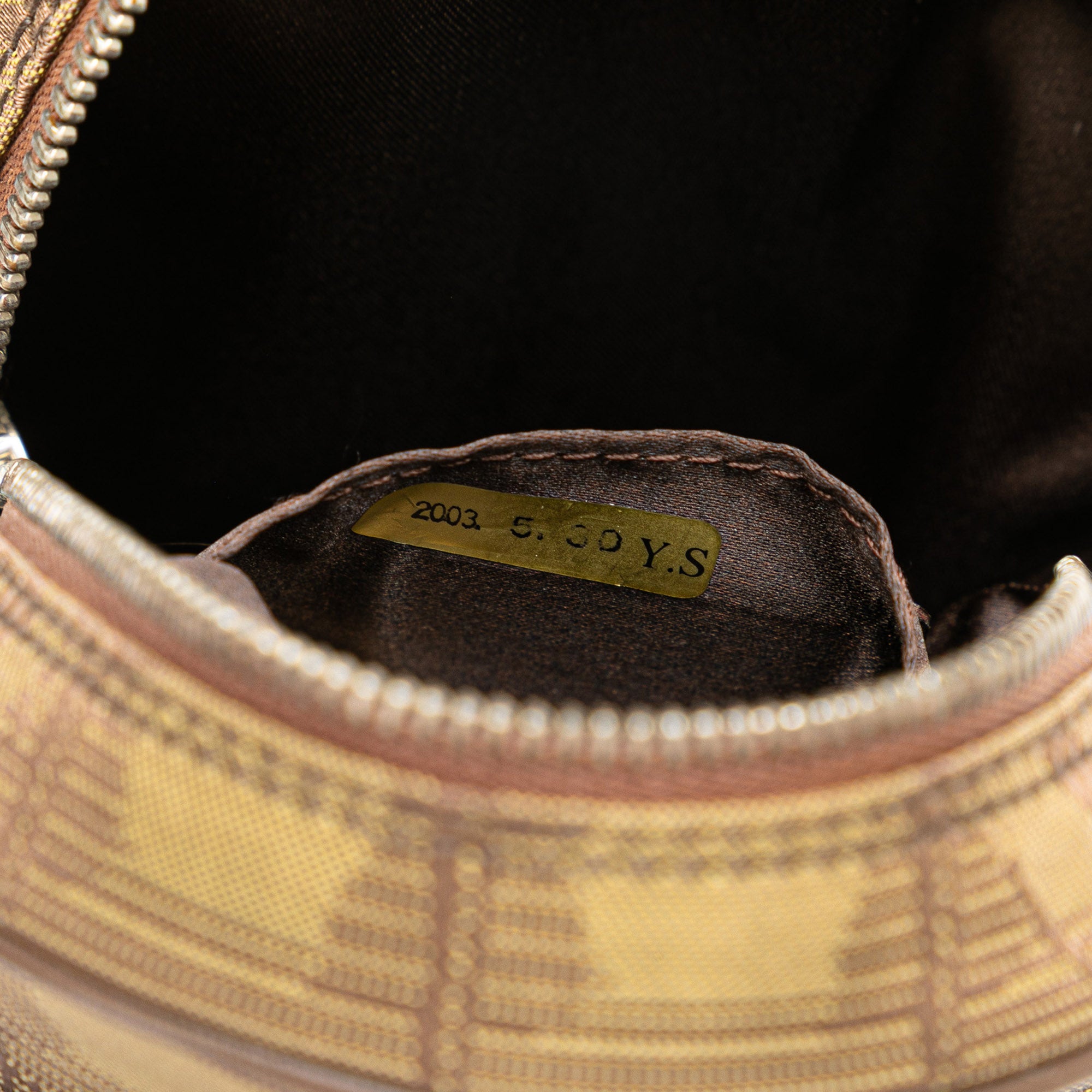 New Travel Line Nylon Round Pouch