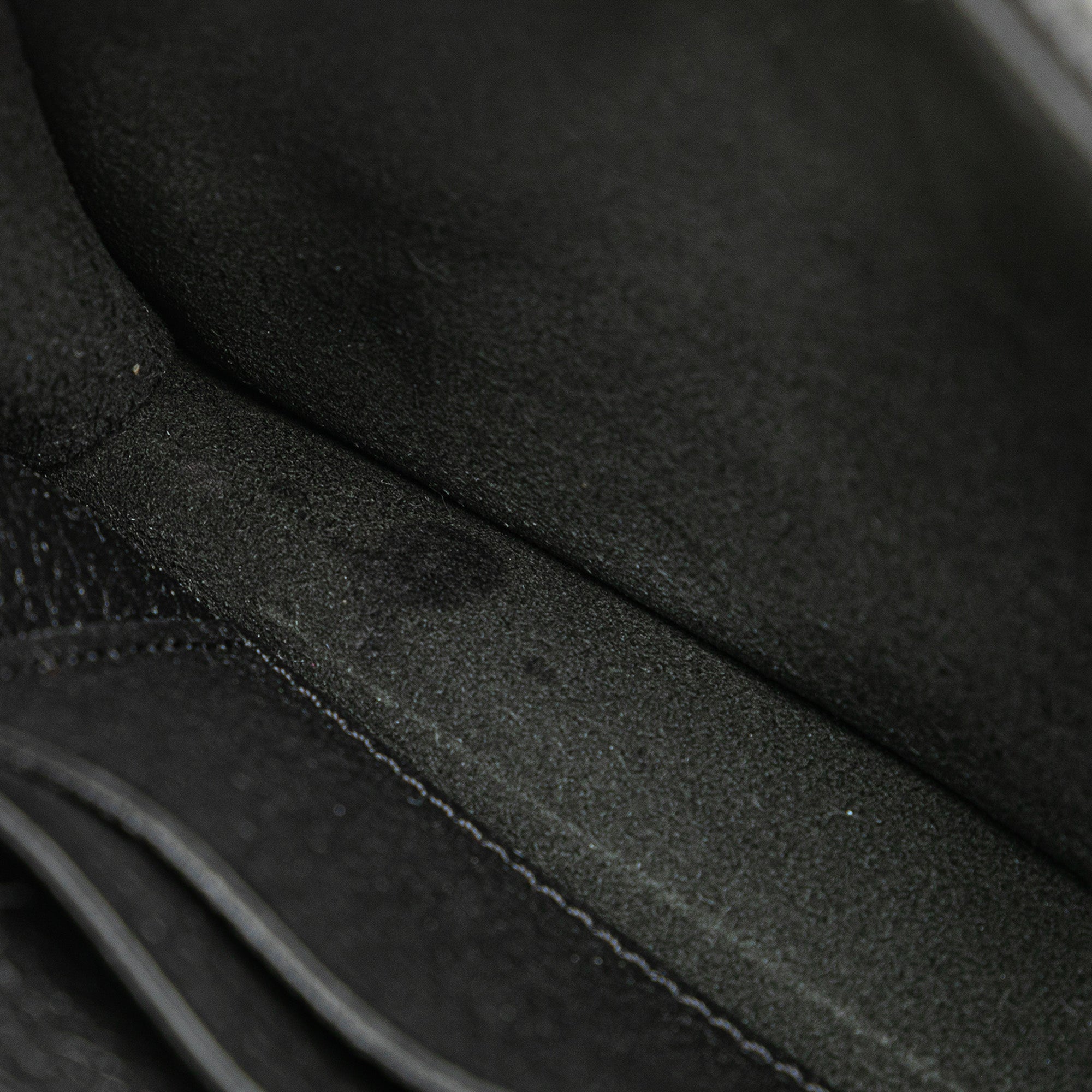 Pebbled Calfskin Rockstud Chain Wallet