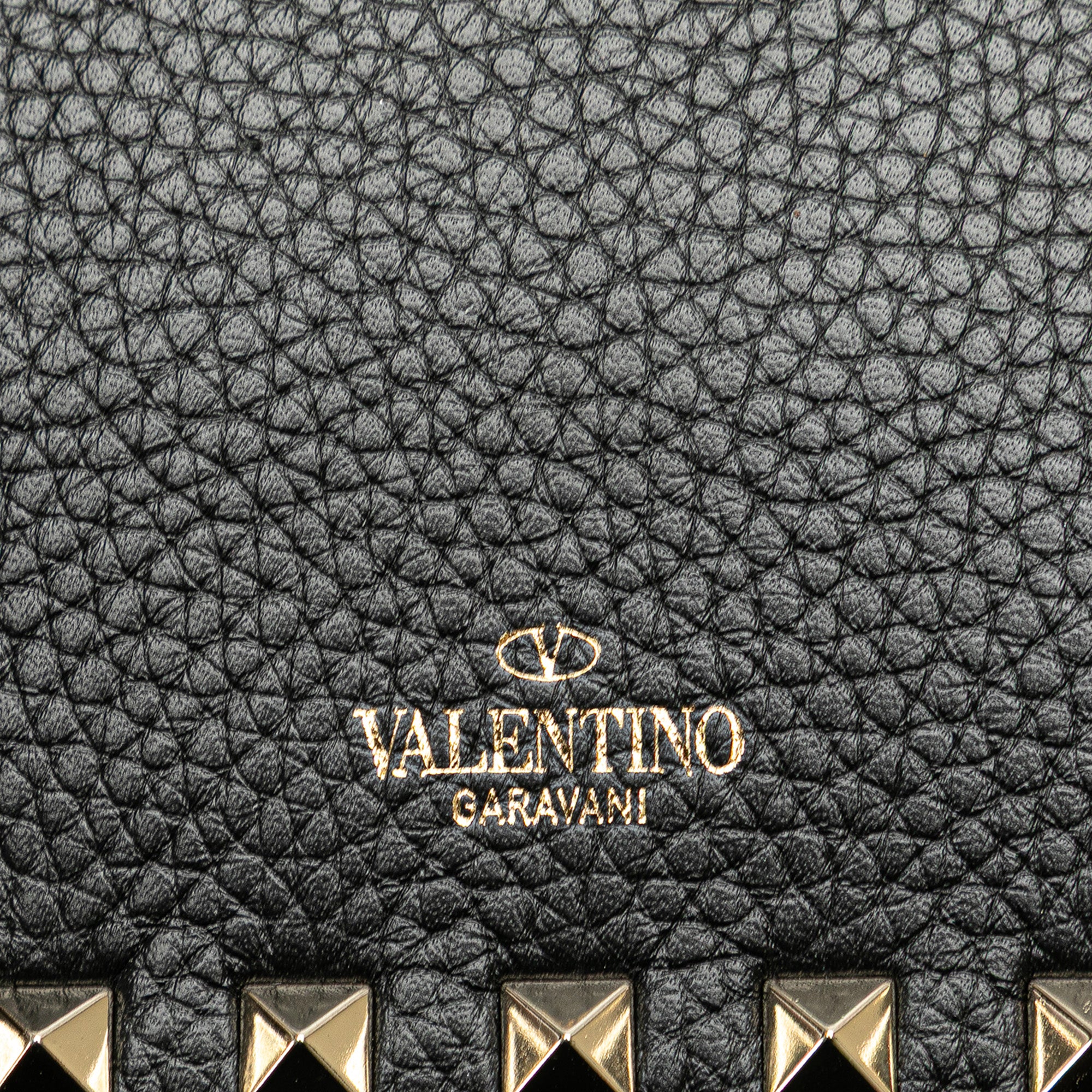 Pebbled Calfskin Rockstud Chain Wallet