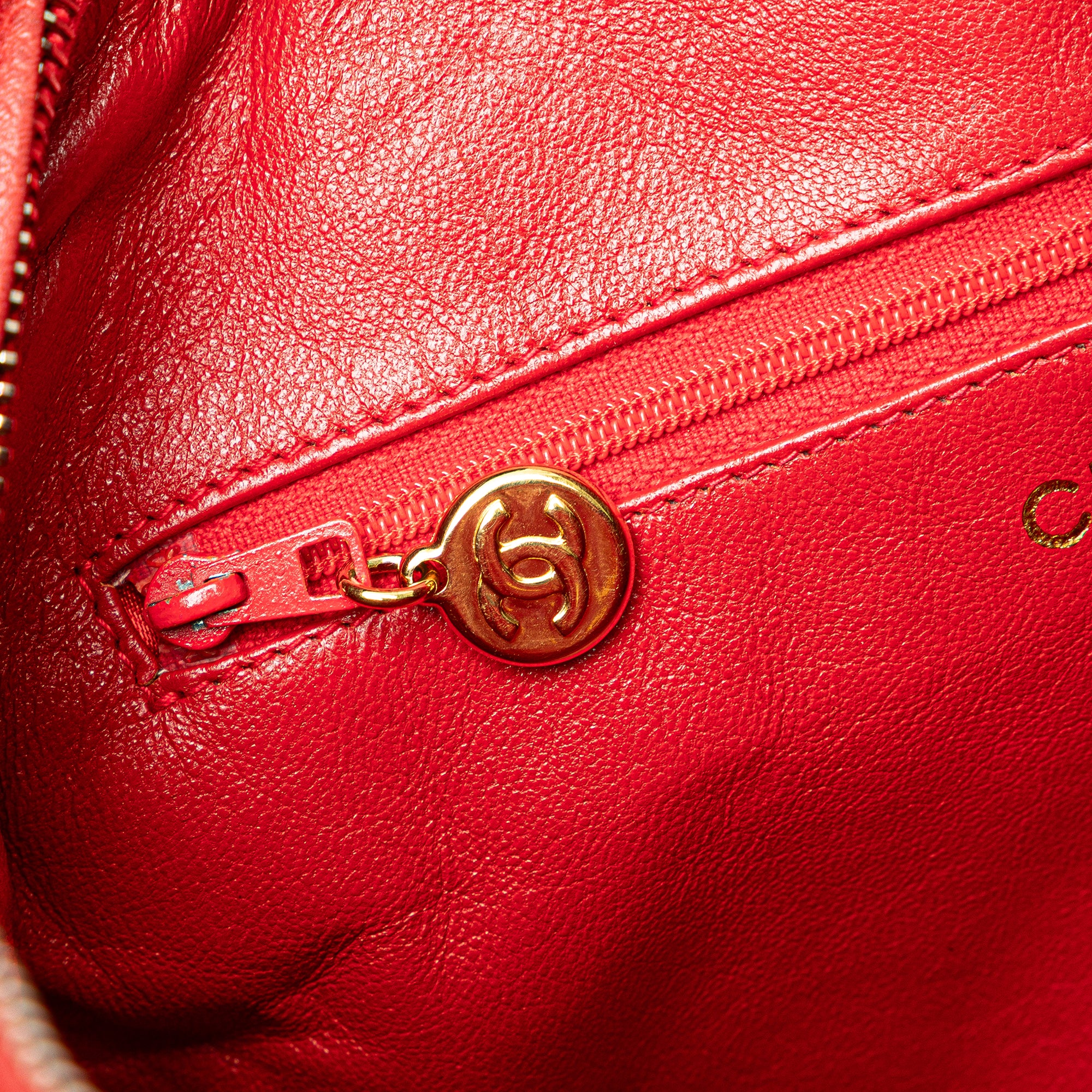 CC Quilted Caviar Chain Camera Bag