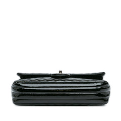 Medium Classic Chevron Patent Double Flap