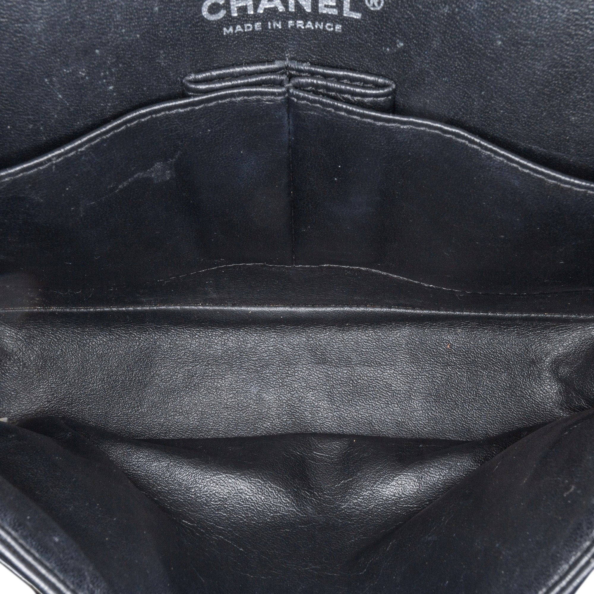 Medium Classic Chevron Patent Double Flap