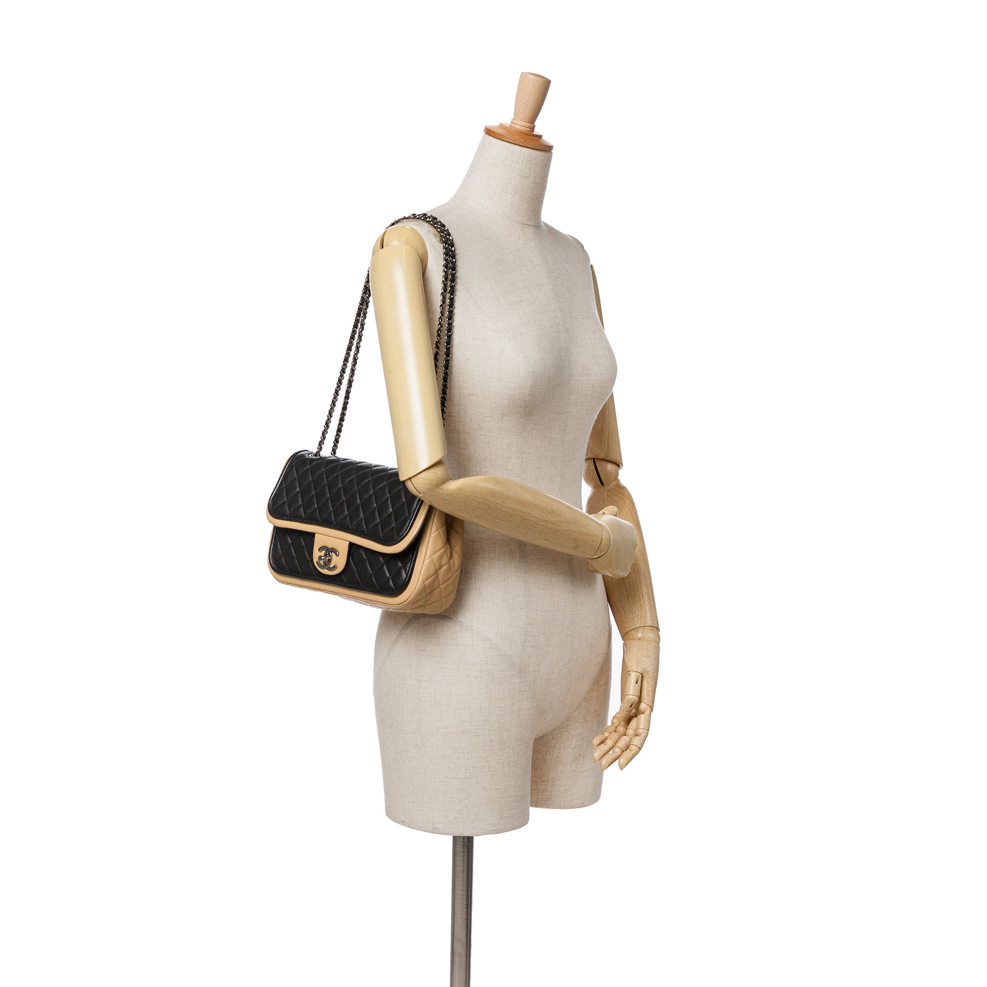 Medium Classic Bicolor Lambskin Twist Flap