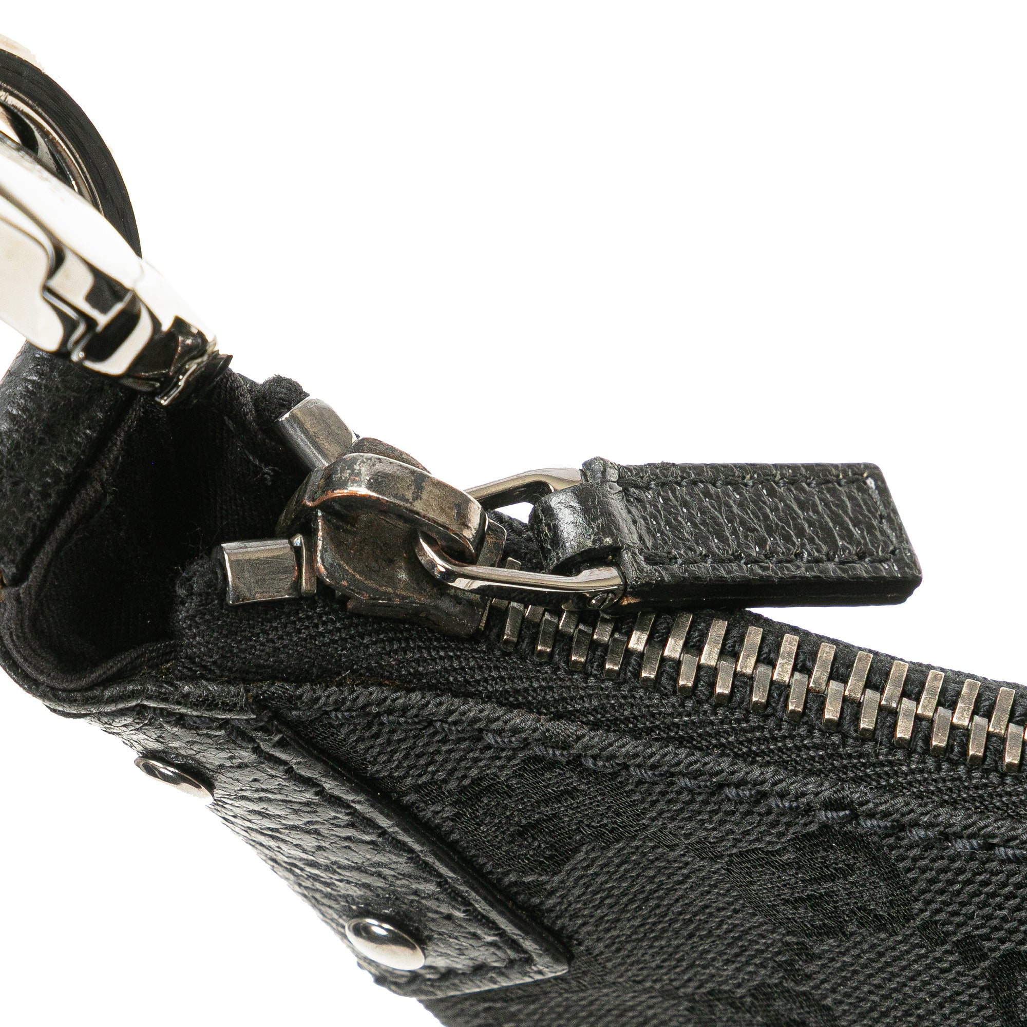 GG Canvas Shoulder Bag