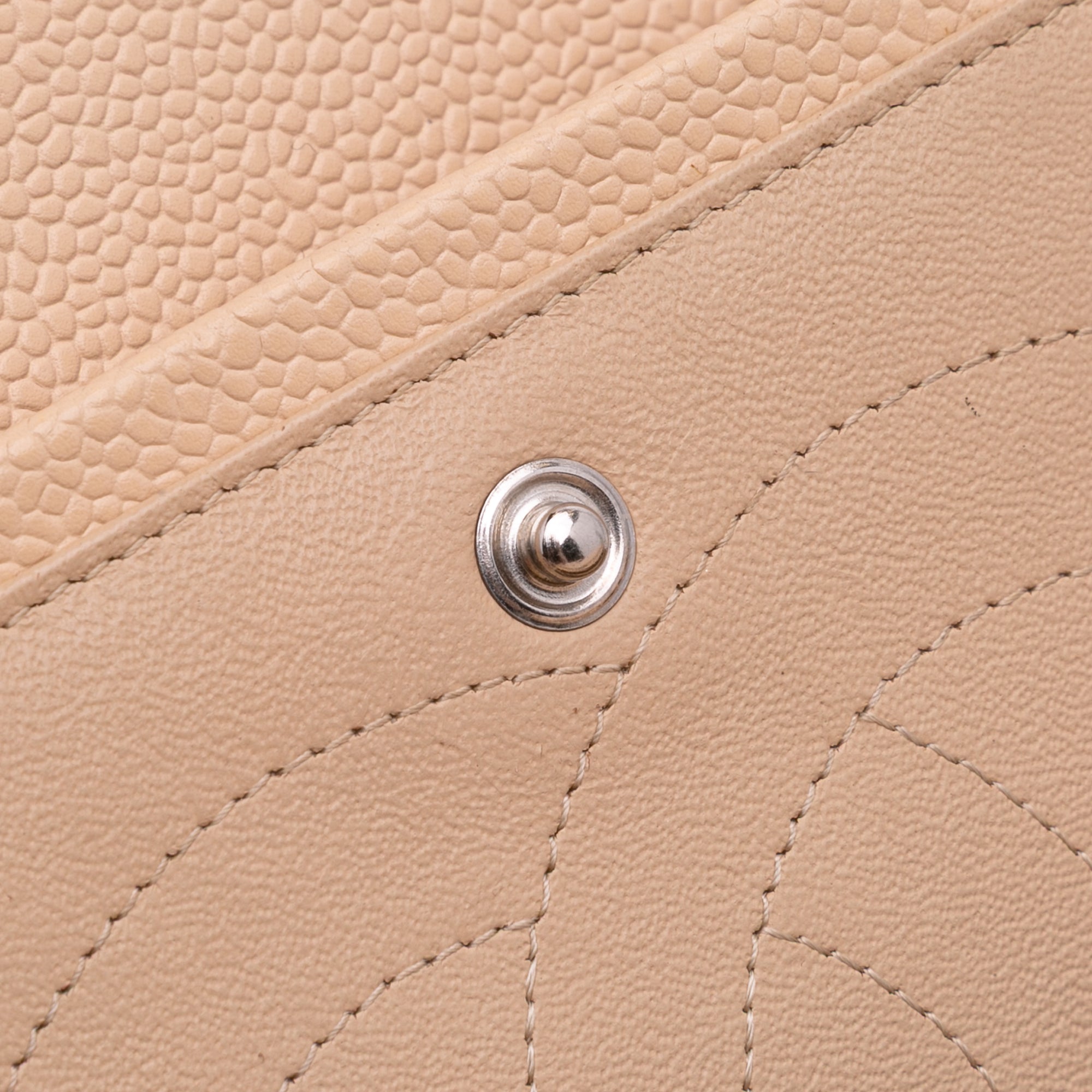 Jumbo Classic Caviar Double Flap