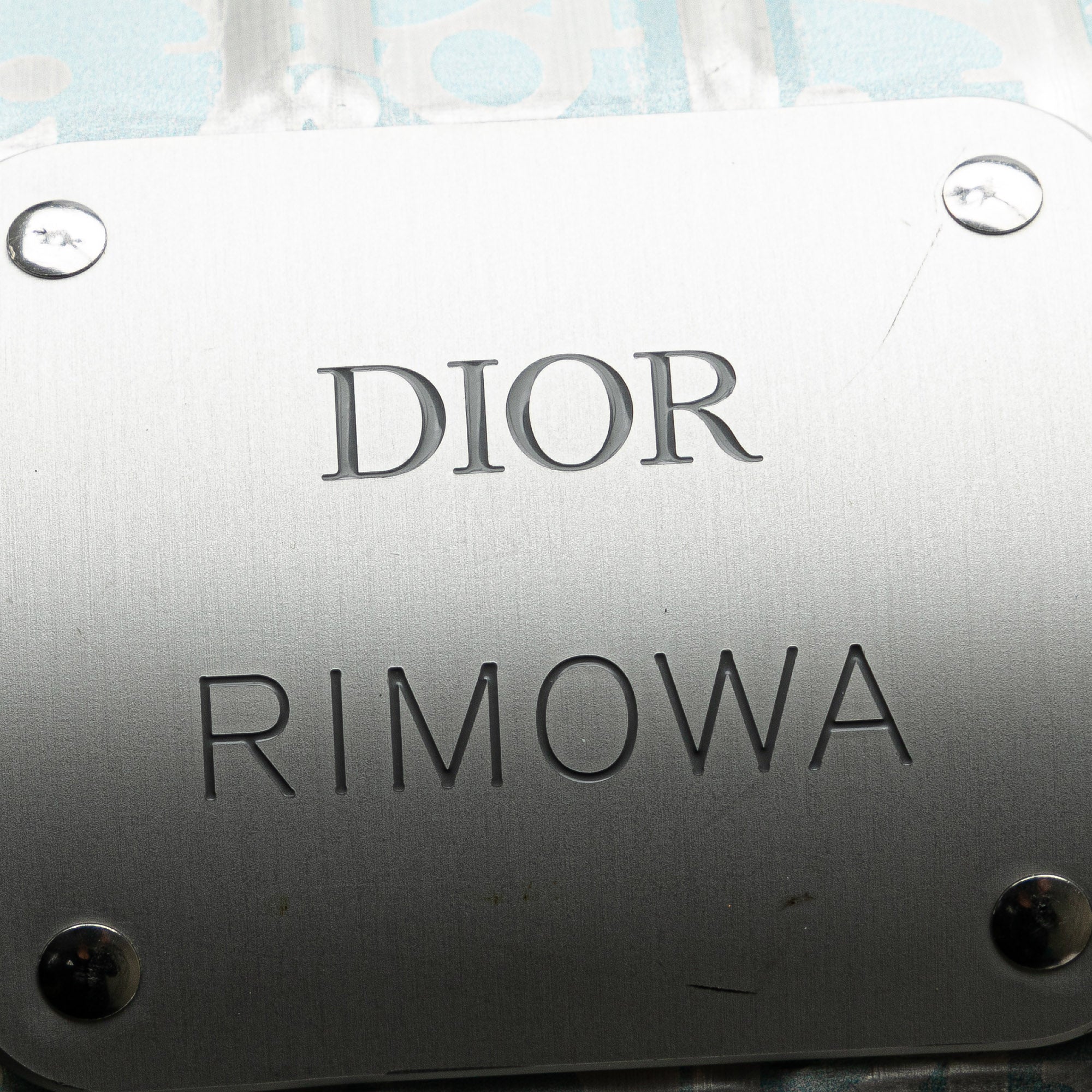 x Rimowa Aluminum Gradient Cabin Luggage_8