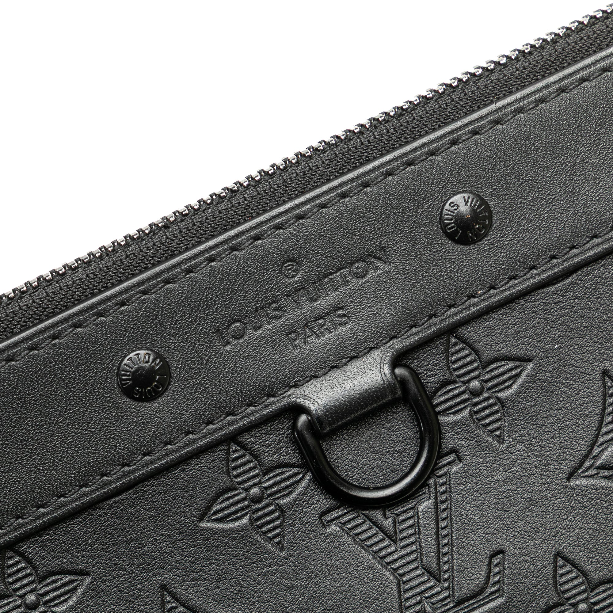 Monogram Shadow Discovery Pochette