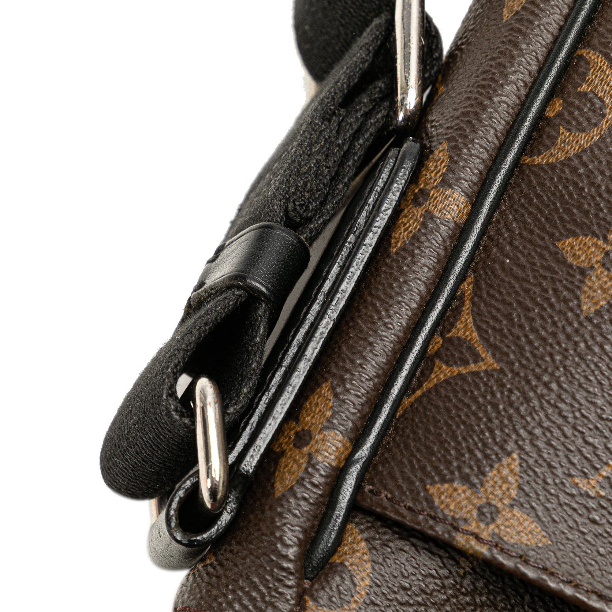 Monogram Macassar District PM