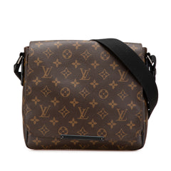 Monogram Macassar District PM