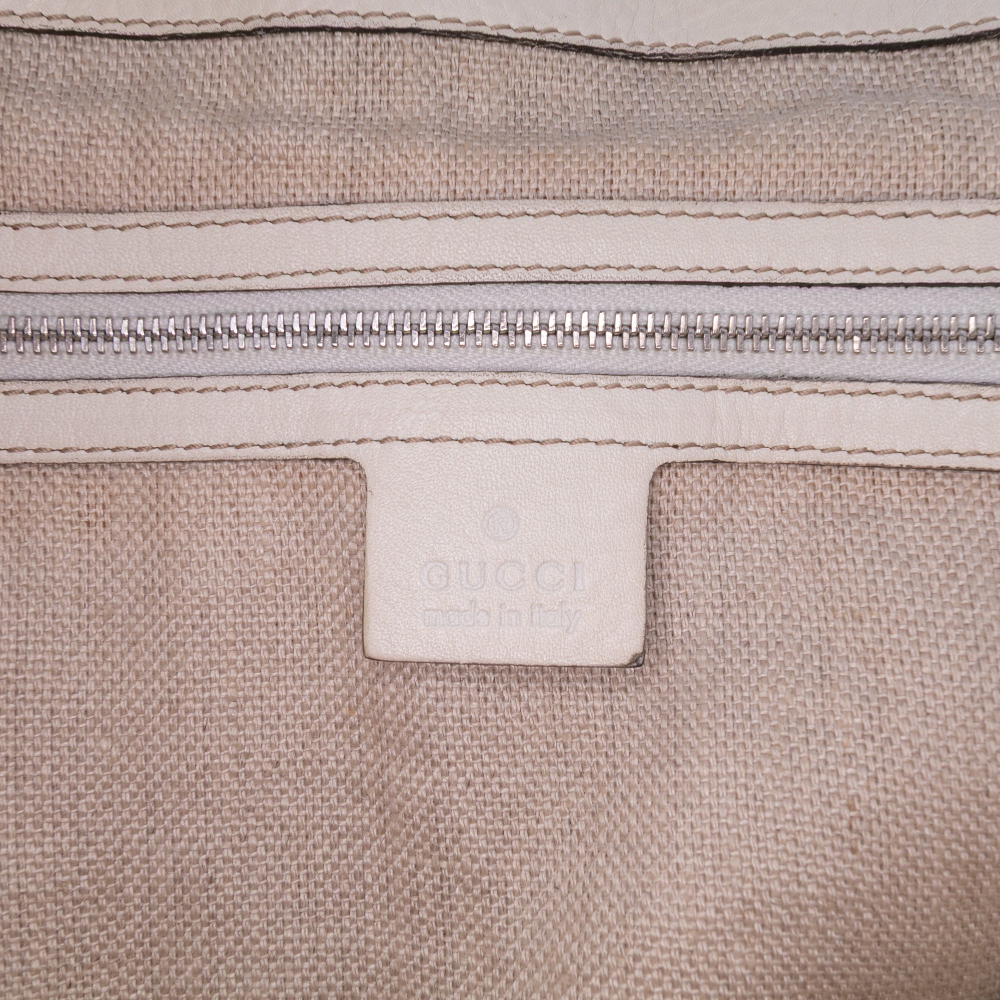 Medium GG Canvas Icon Bit Tote