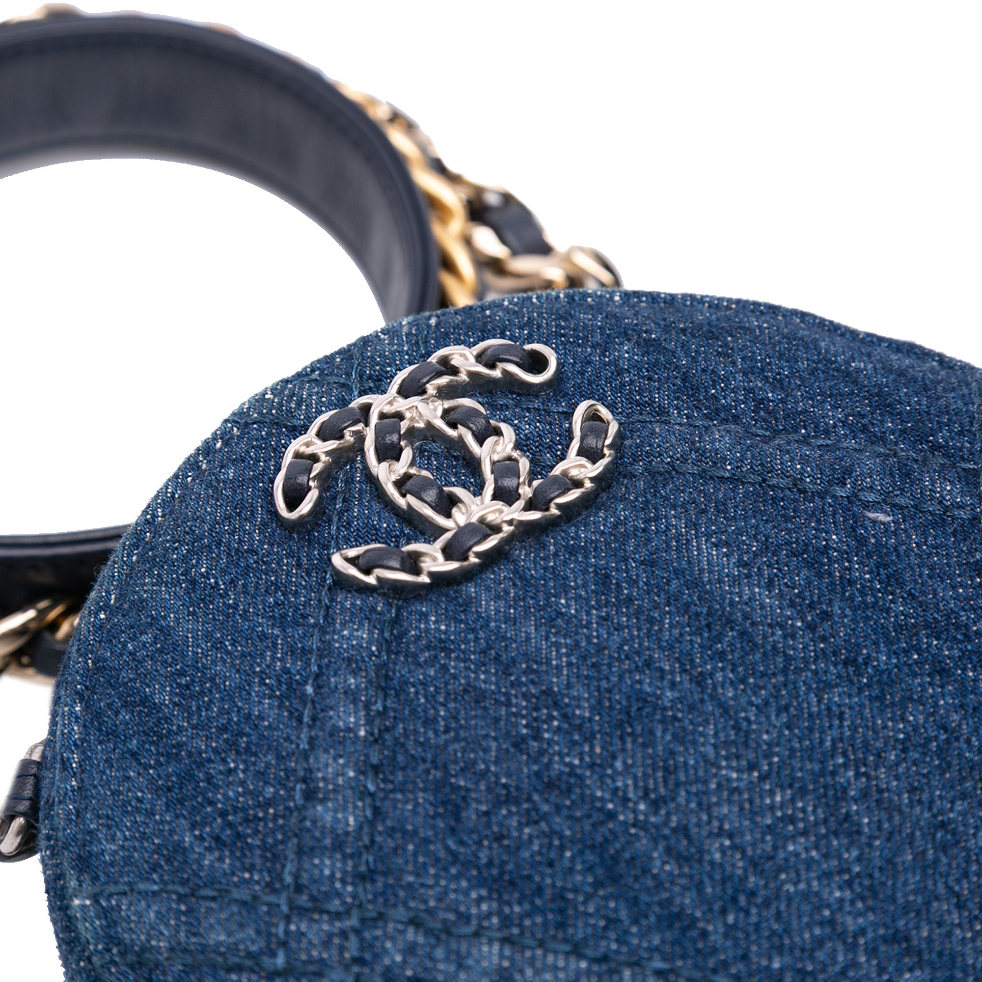 Denim 19 Round Clutch with Chain