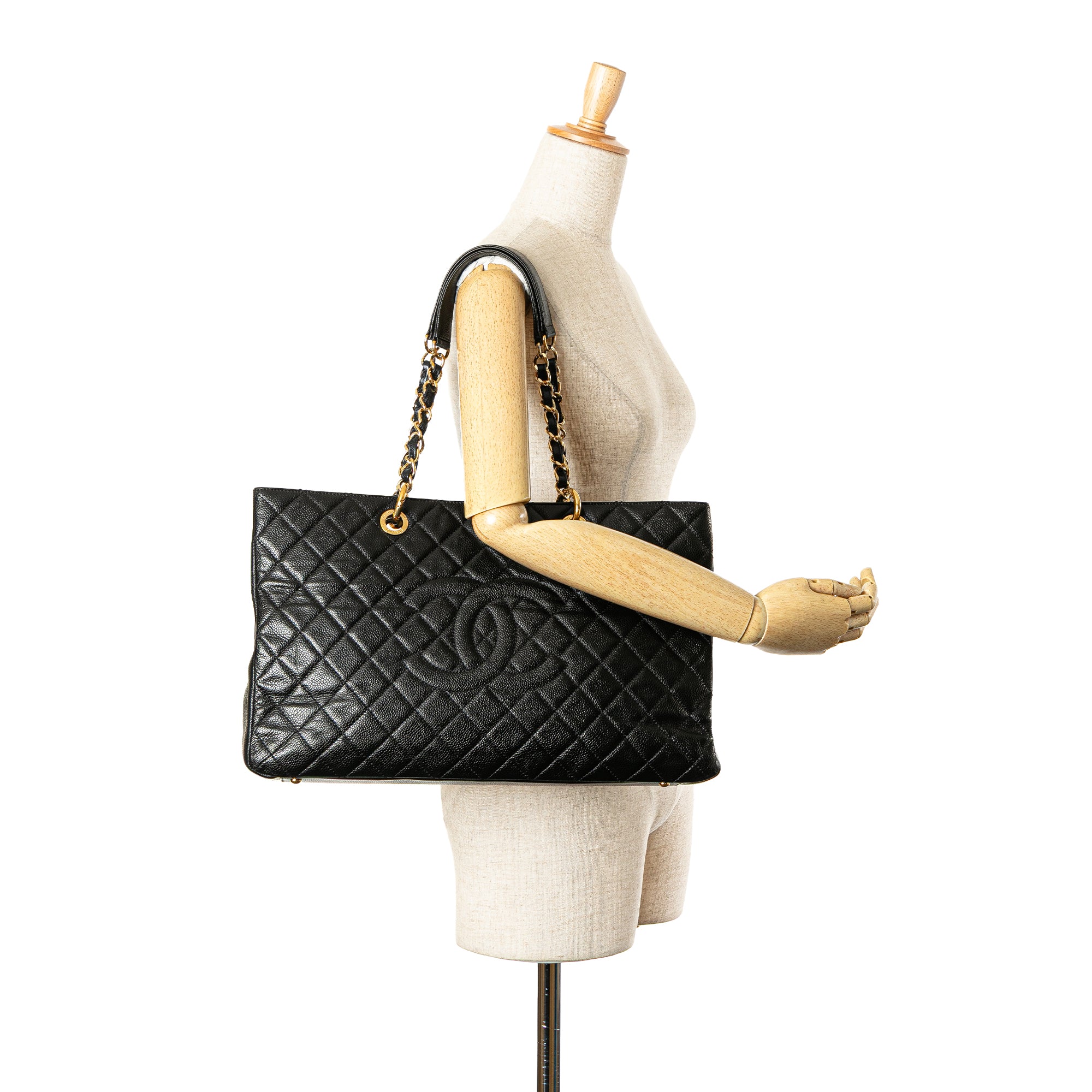 Caviar Grand Shopping Tote XL