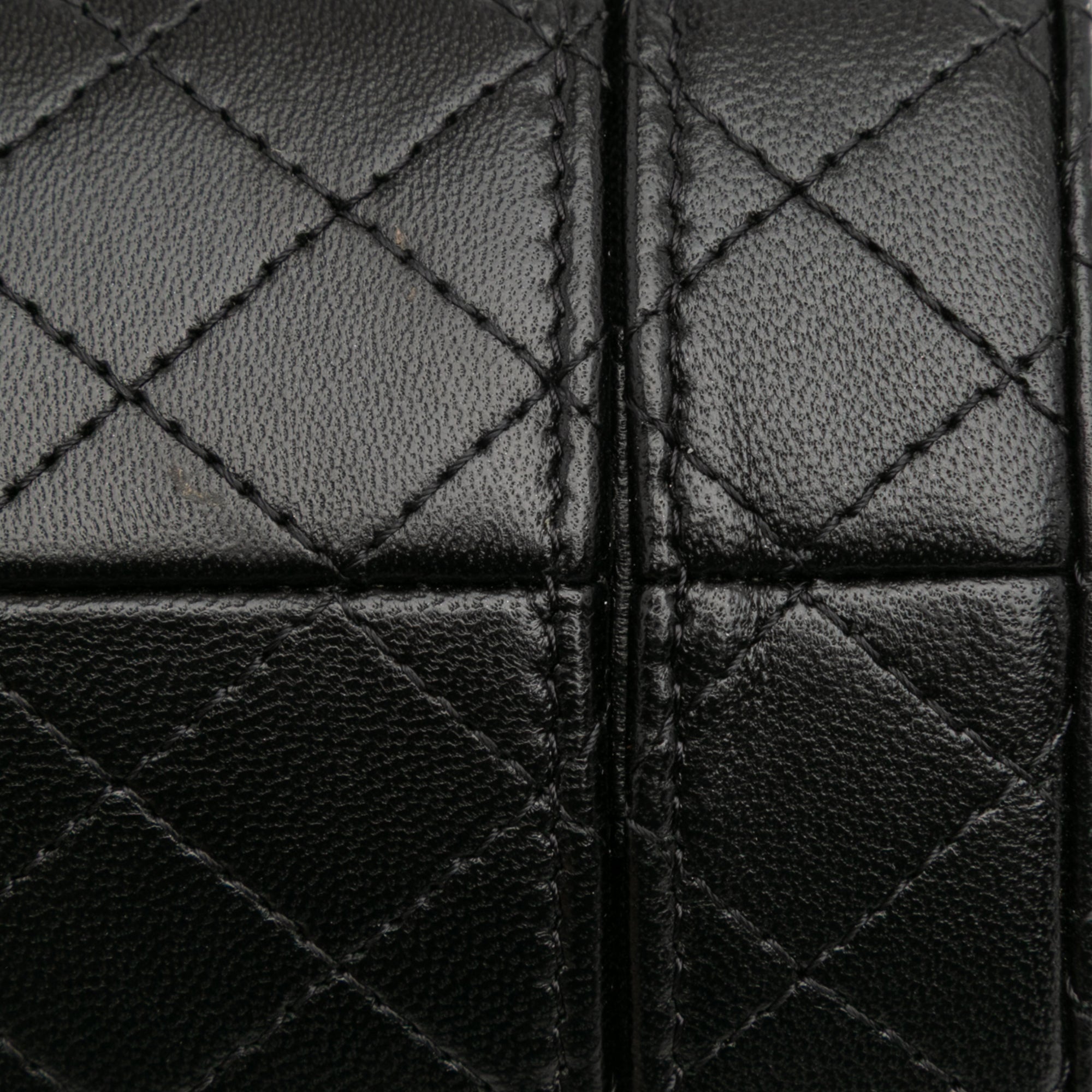 Mini Quilted Lambskin Round Vanity Case with Chain
