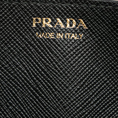 Saffiano Lux Wallet On Chain