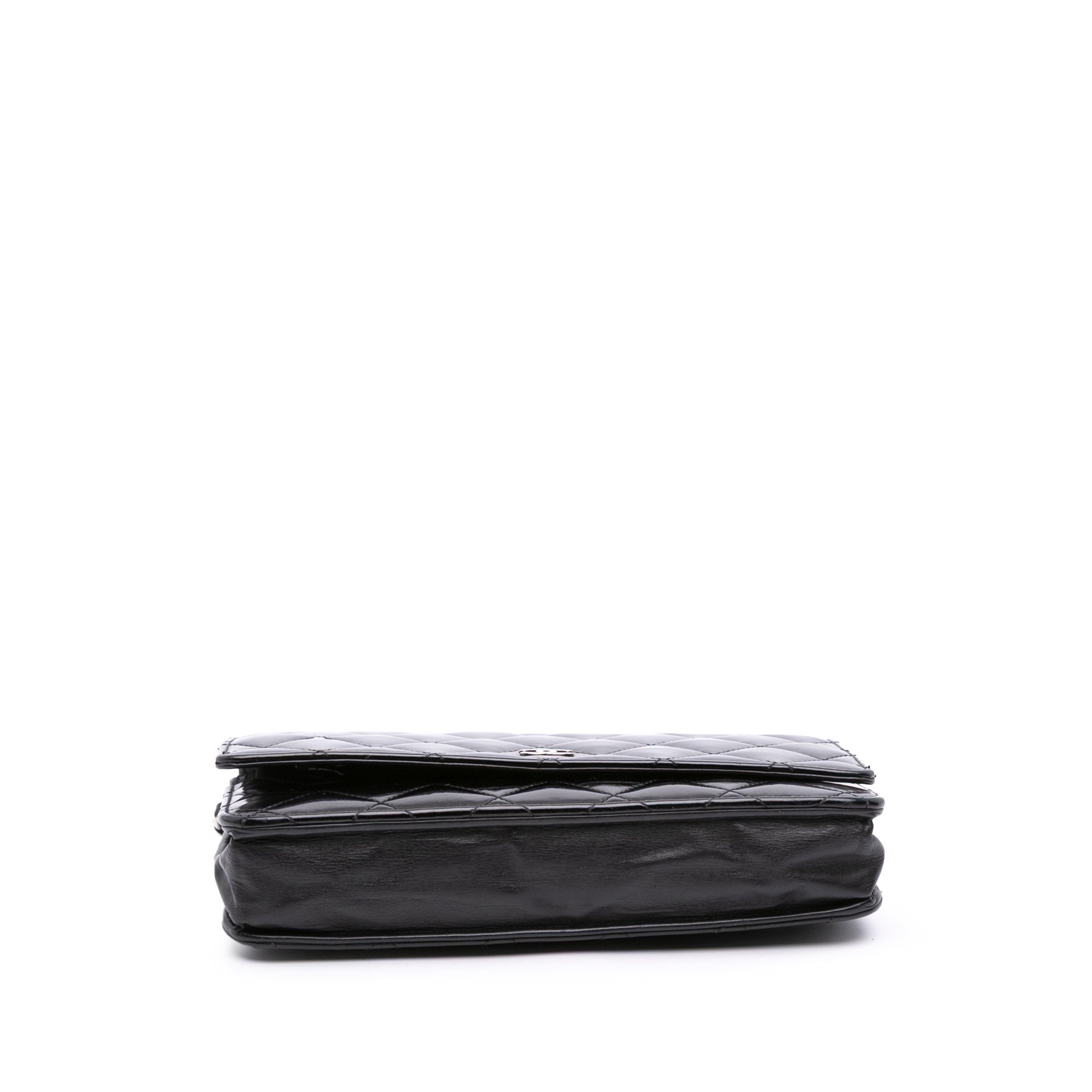 CC Quilted Patent Wallet On Chain