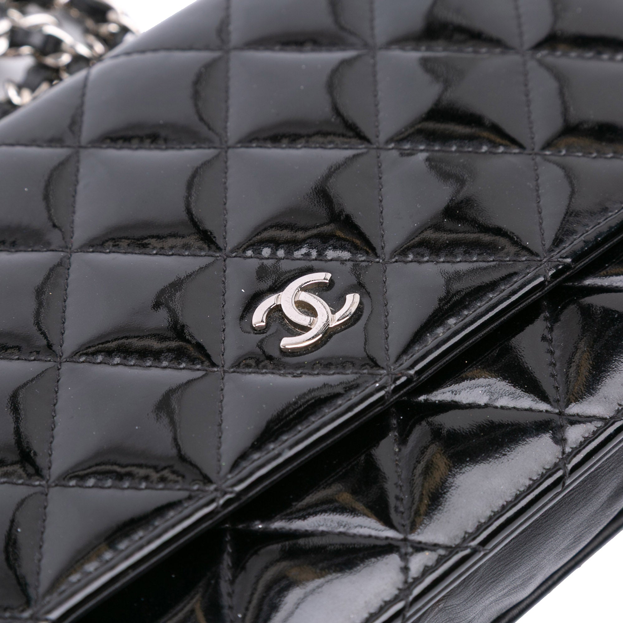 CC Quilted Patent Wallet On Chain