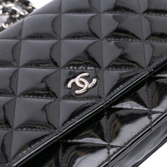 CC Quilted Patent Wallet On Chain