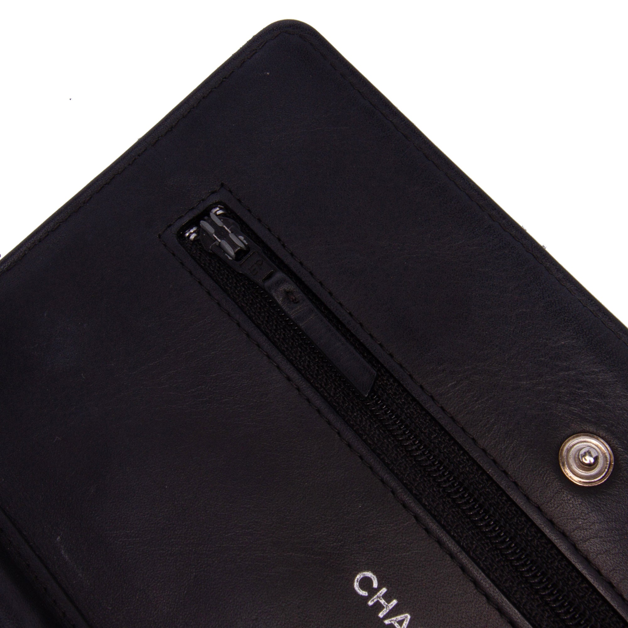 CC Quilted Patent Wallet On Chain