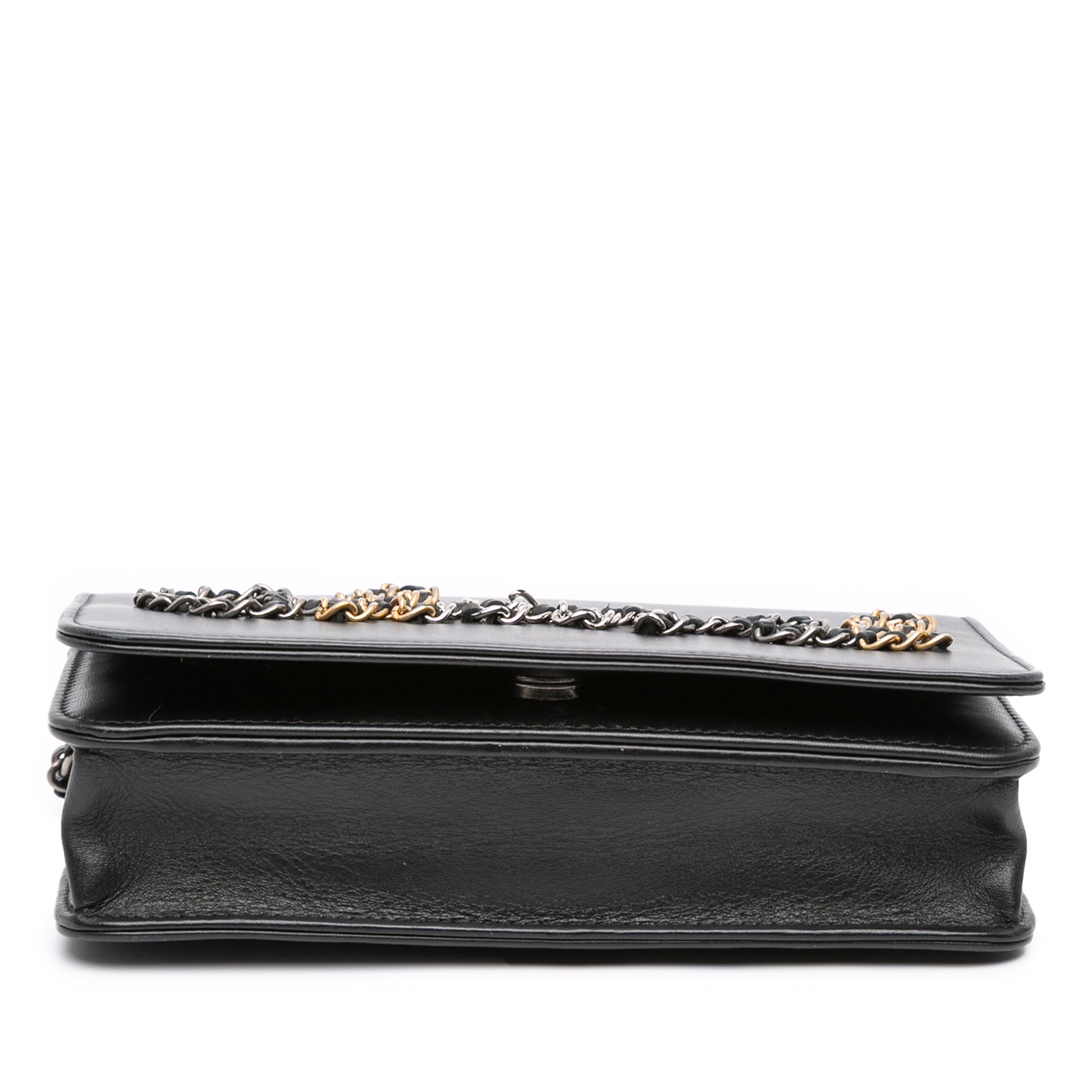 Calfskin Chain 20s Signe Wallet on Chain
