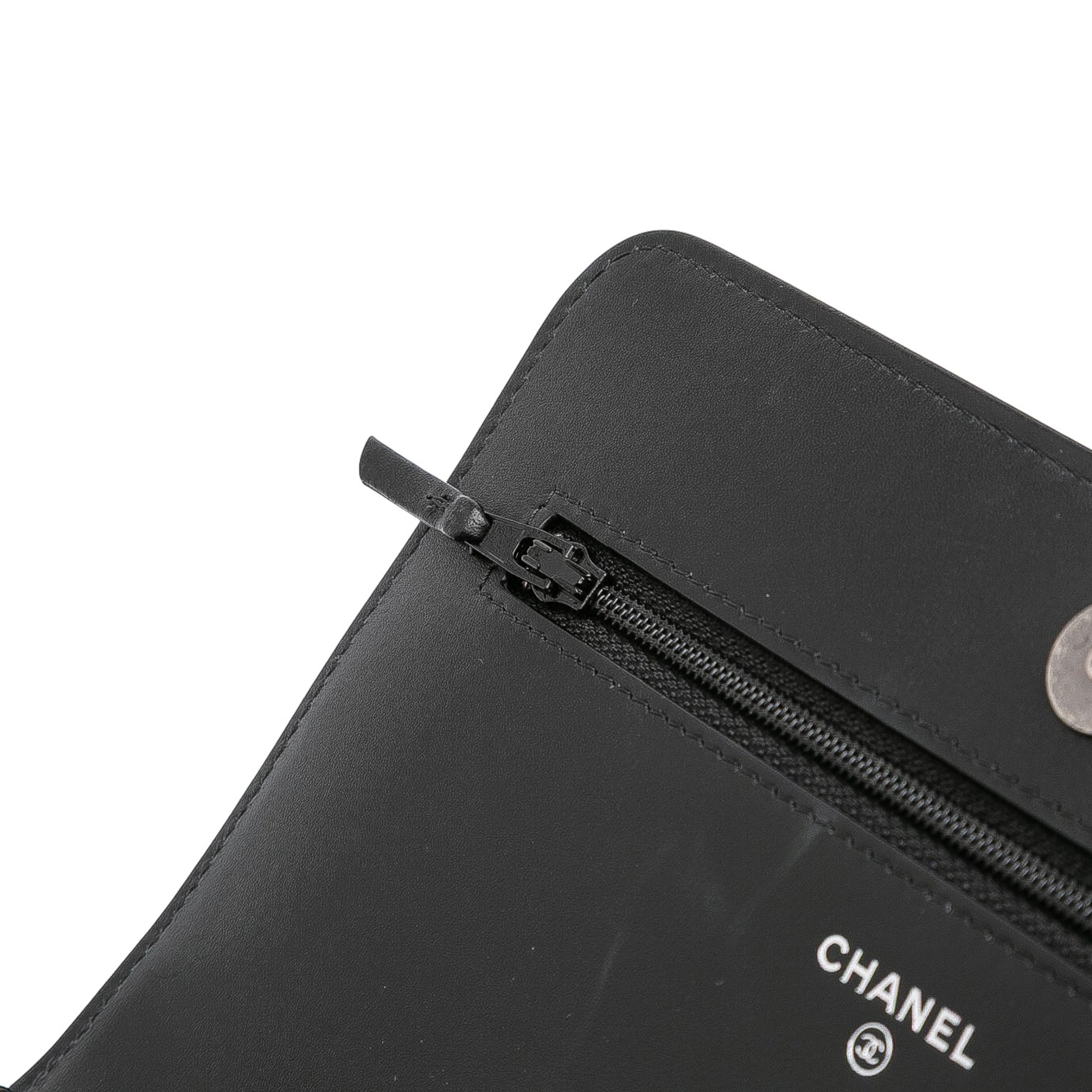 Calfskin Chain 20s Signe Wallet on Chain