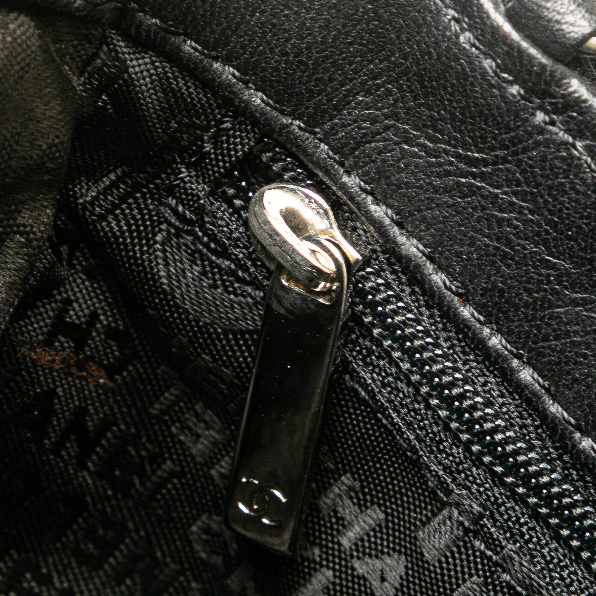 Choco Bar Calfskin No. 5 Camellia CC Shoulder Bag