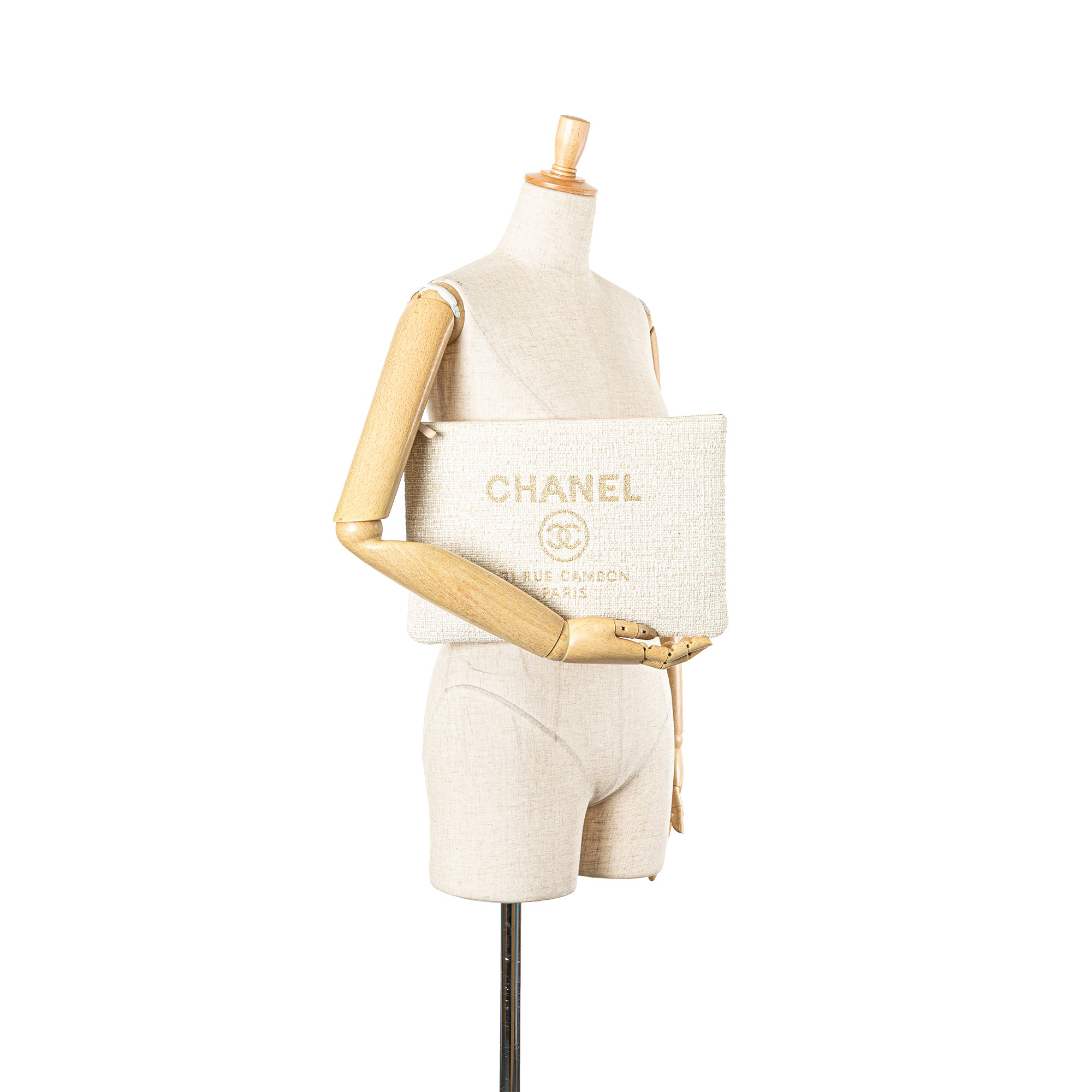 Large Raffia Deauville O Case Clutch