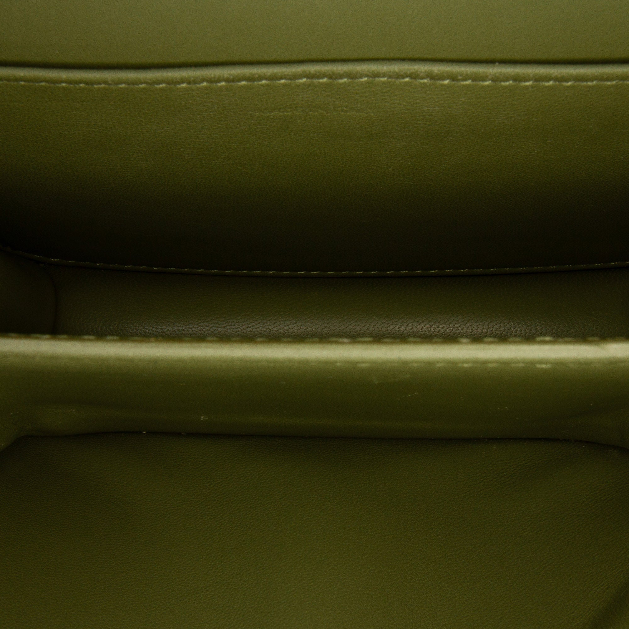 Teen Calfskin Classic Box