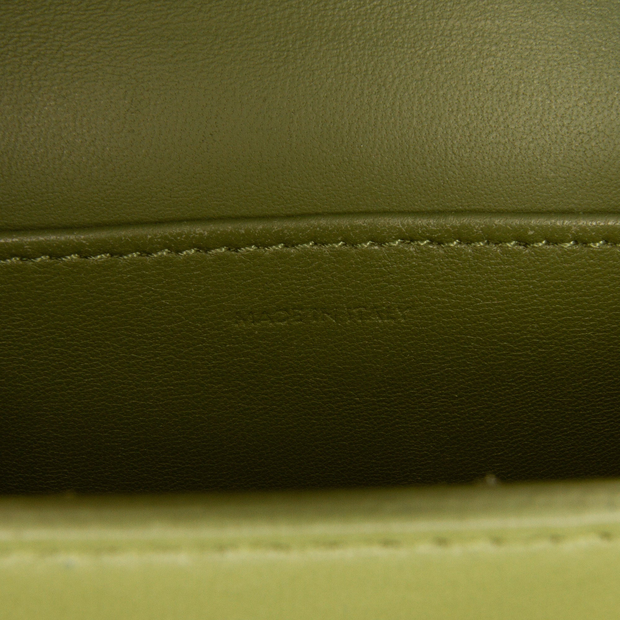 Teen Calfskin Classic Box