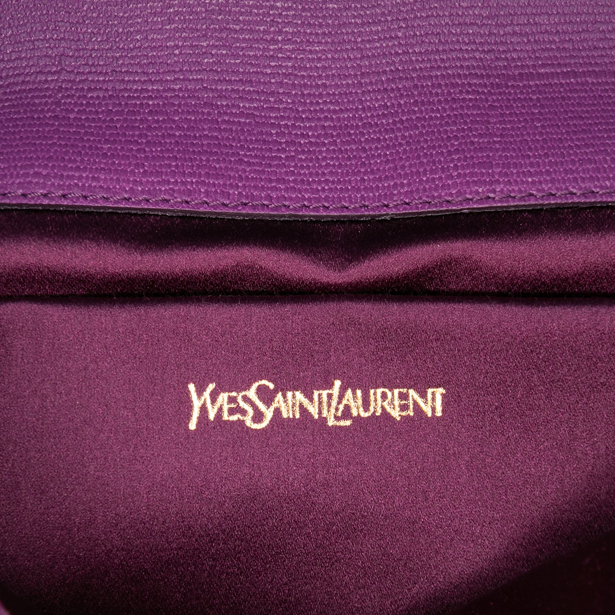 Textured Leather Chyc Ligne Clutch