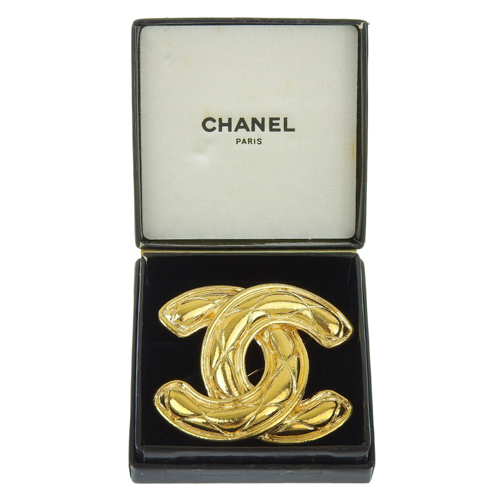 Chanel Broche