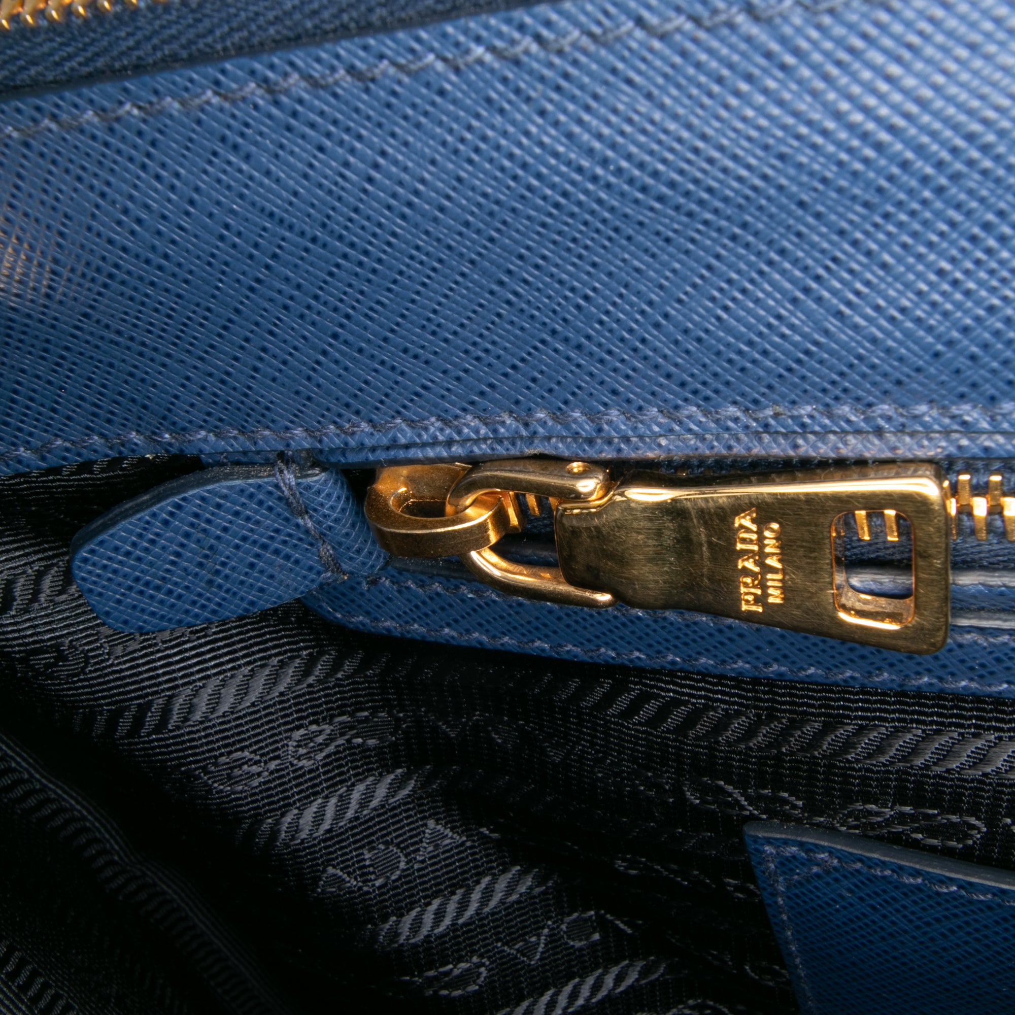 Large Saffiano Lux Galleria Double Zip Tote