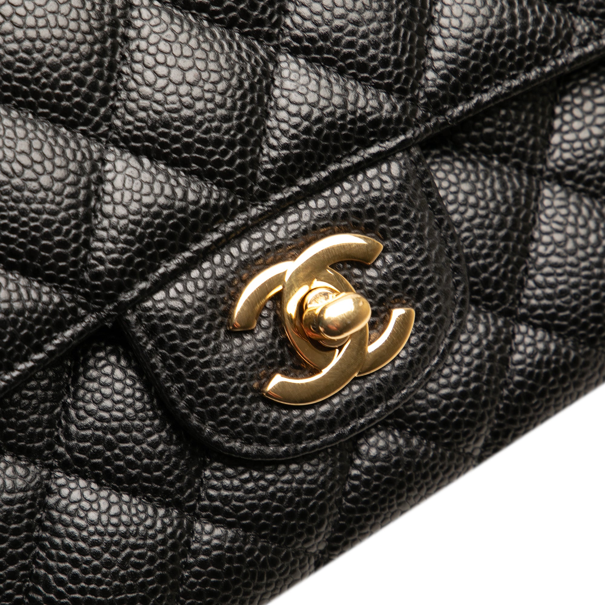 Medium Classic Caviar Double Flap
