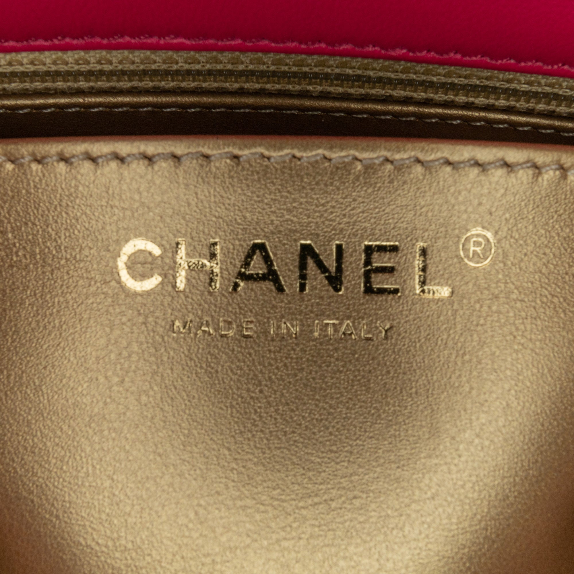 Mini Square Classic Lambskin Pearl Crush Single Flap