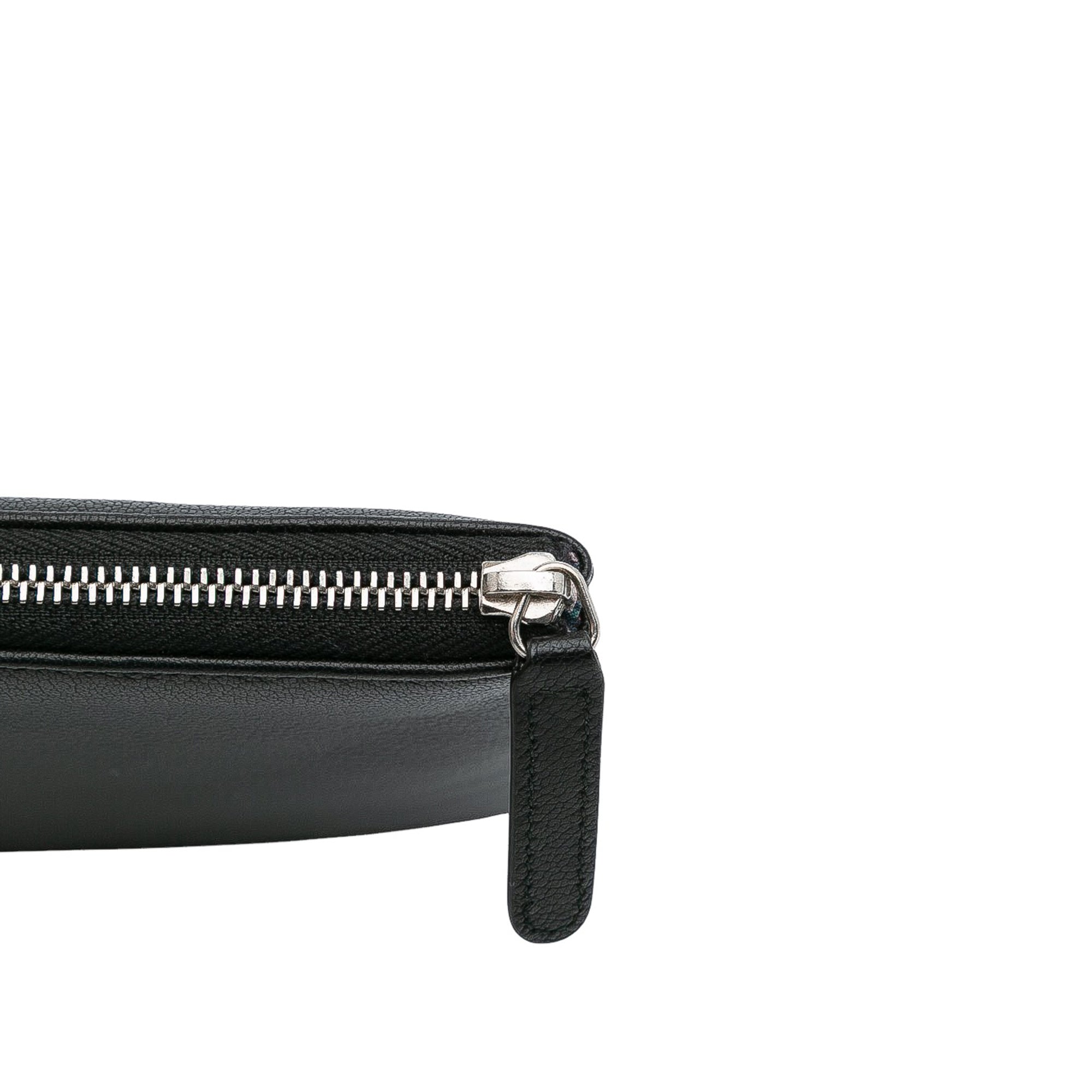 Medium Caviar Lucky Clover O Case Clutch