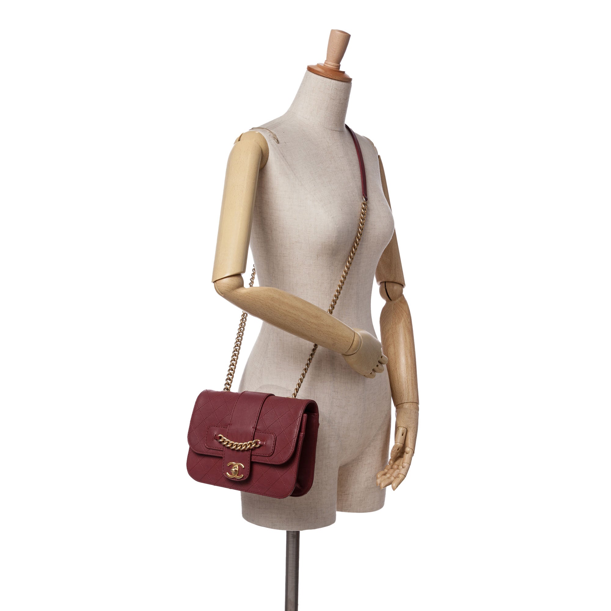 Medium Quilted Sheepskin Front Chain Flap