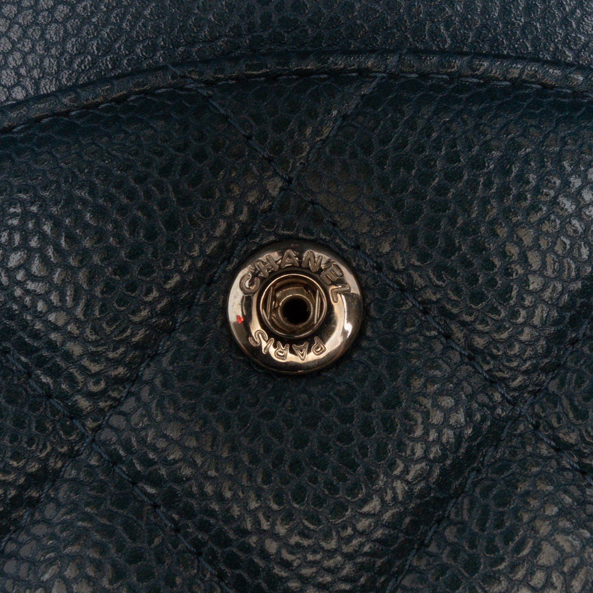 Jumbo Classic Iridescent Caviar Double Flap