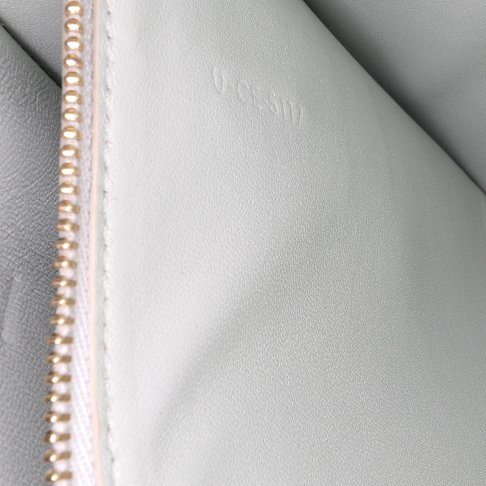 Medium Calfskin Classic Box