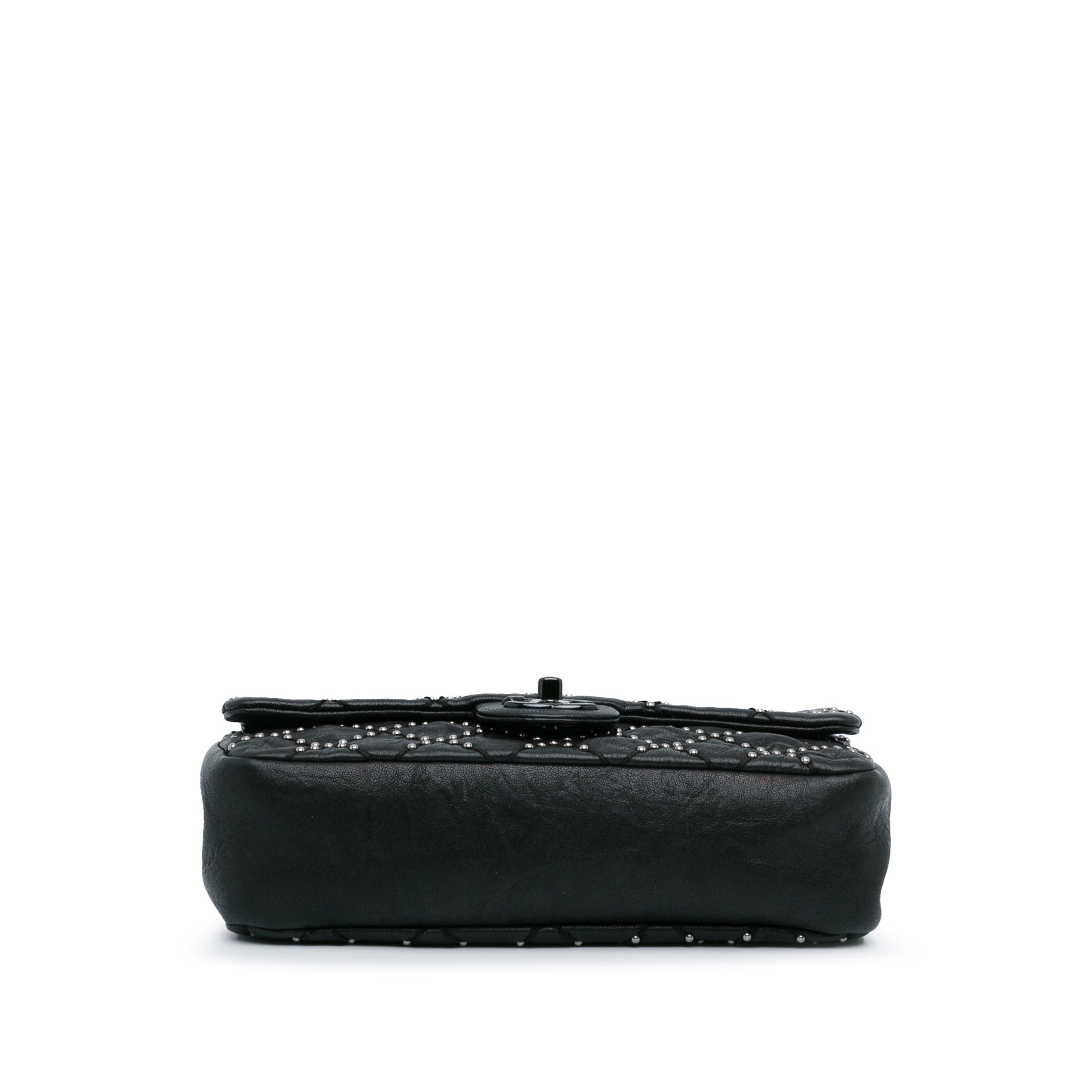 Washed Lambskin Studded Metal Beauty Flap_3